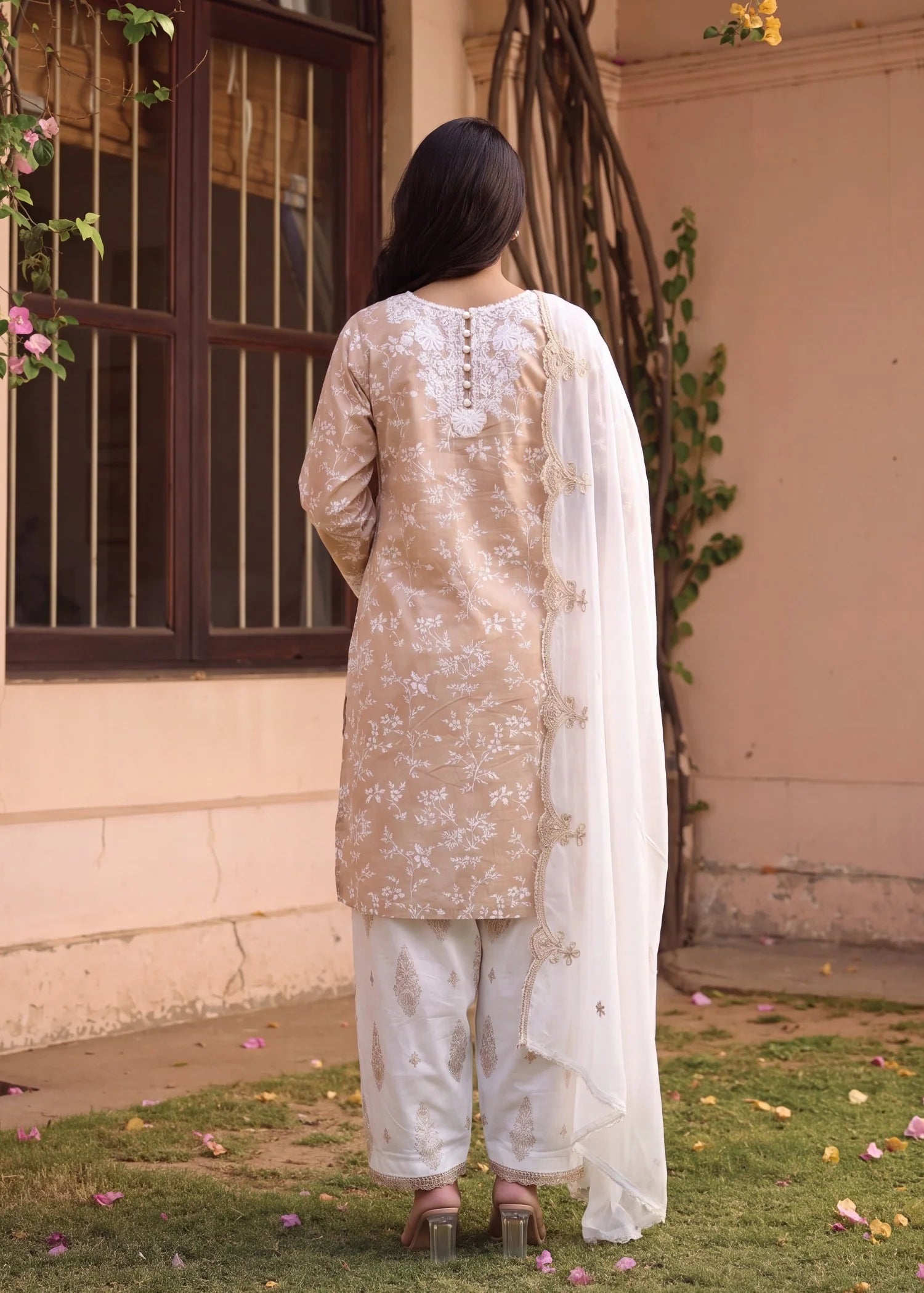 Sahibas by Mirza