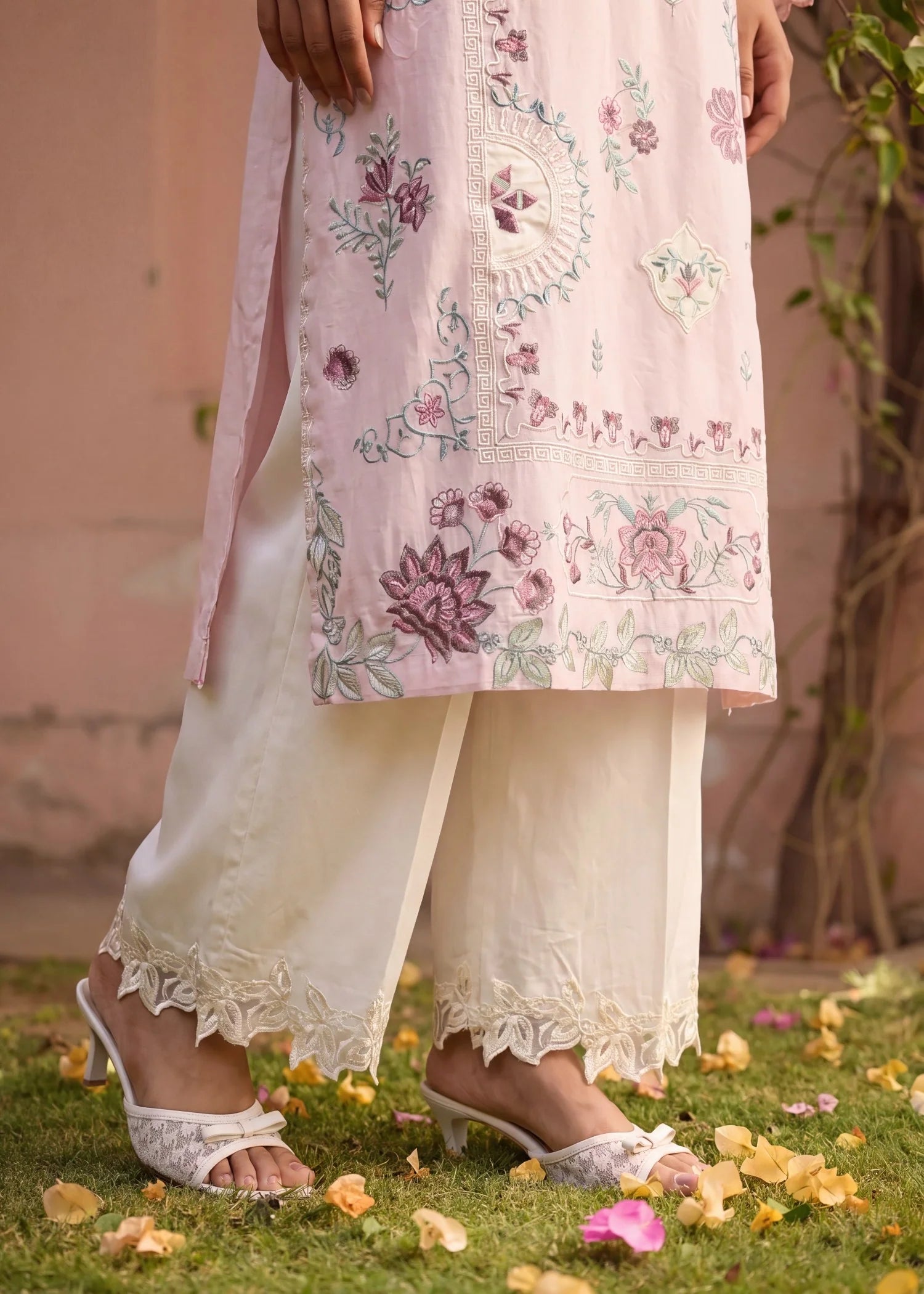 Sahibas by Mirza