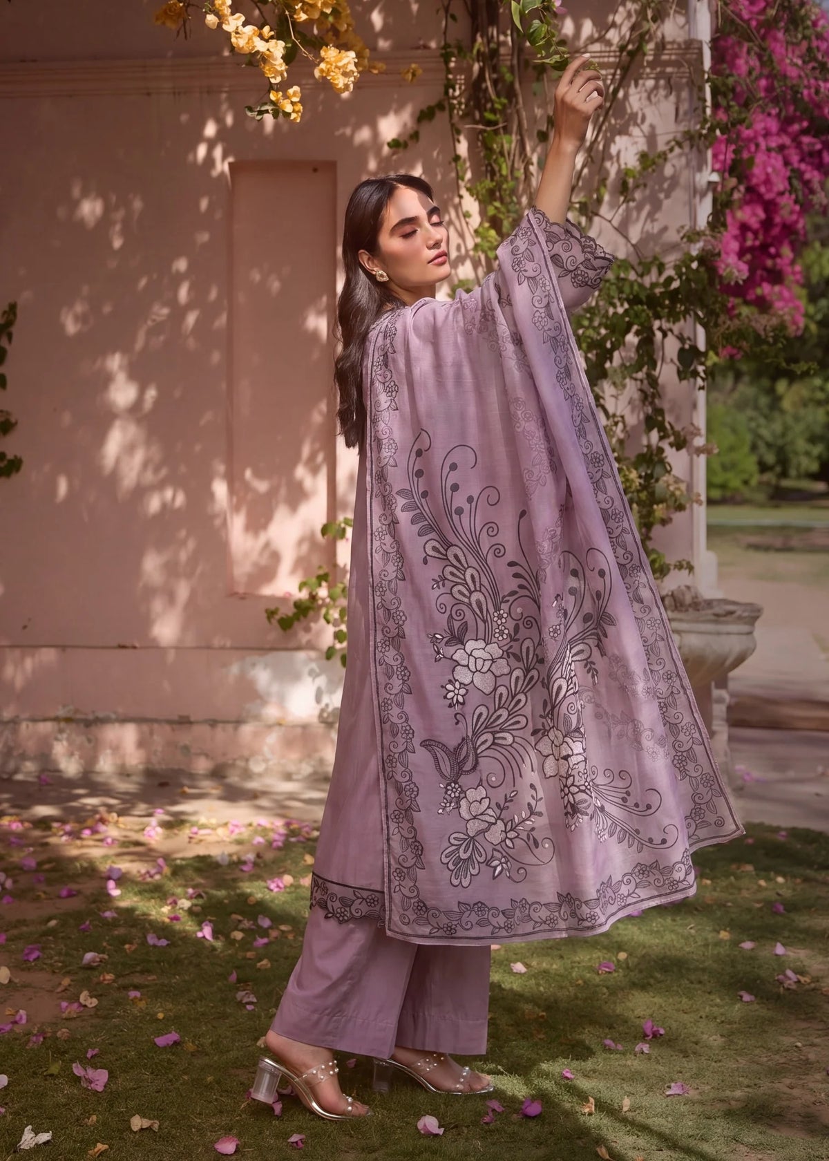 Sahibas by Mirza