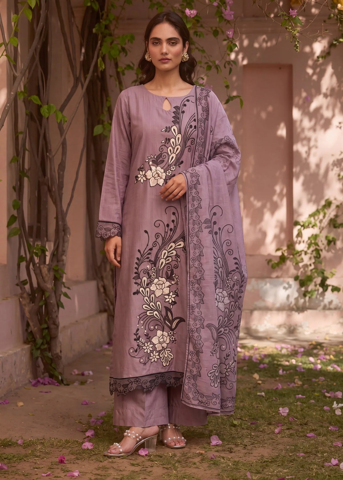 Sahibas by Mirza
