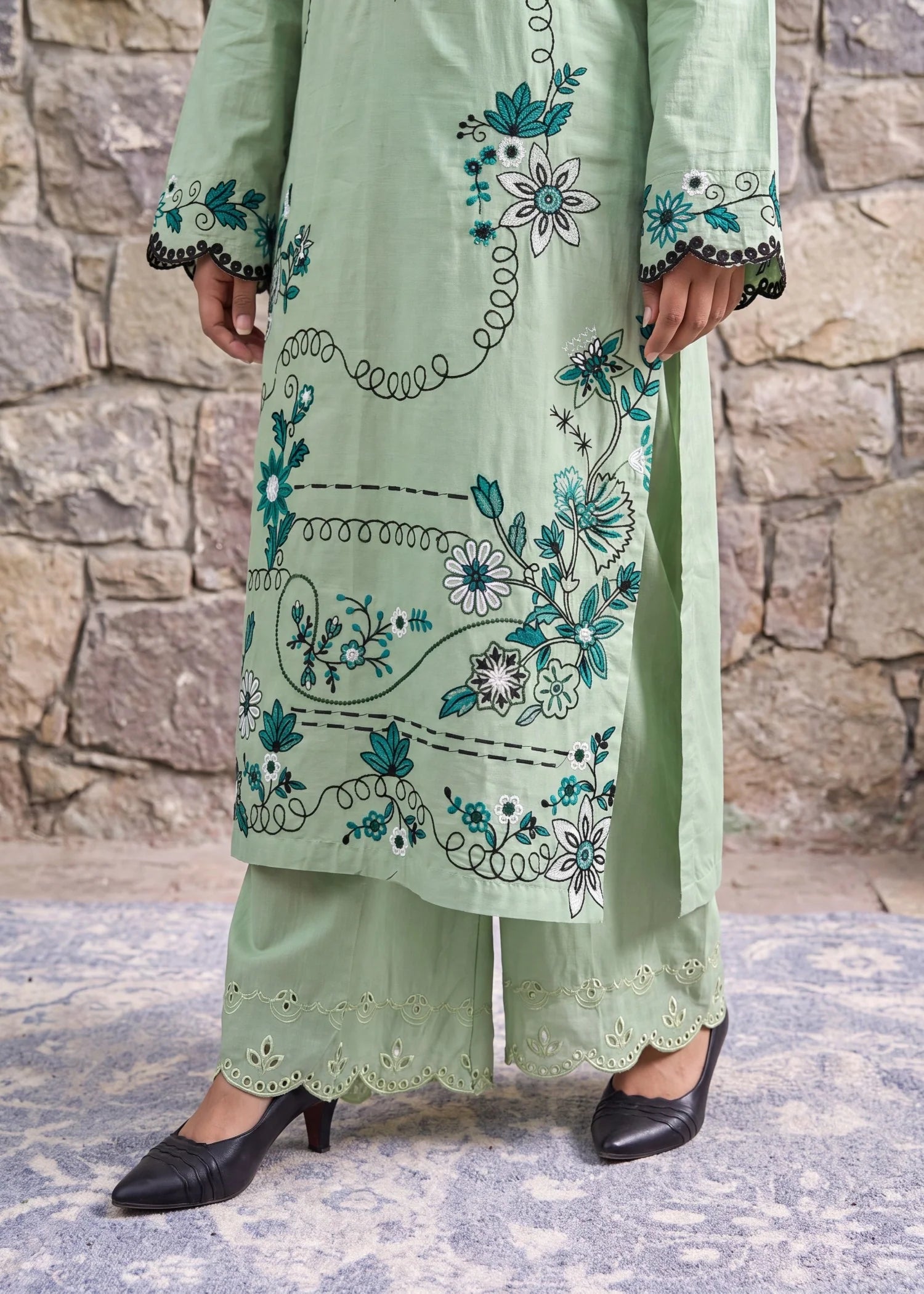Sahibas by Mirza