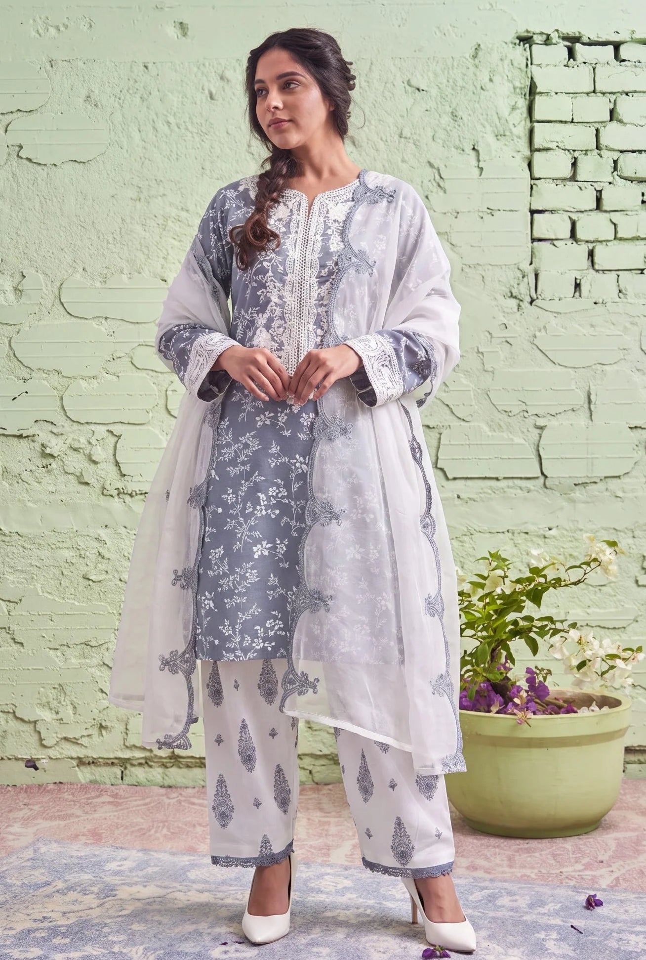Sahibas by Mirza