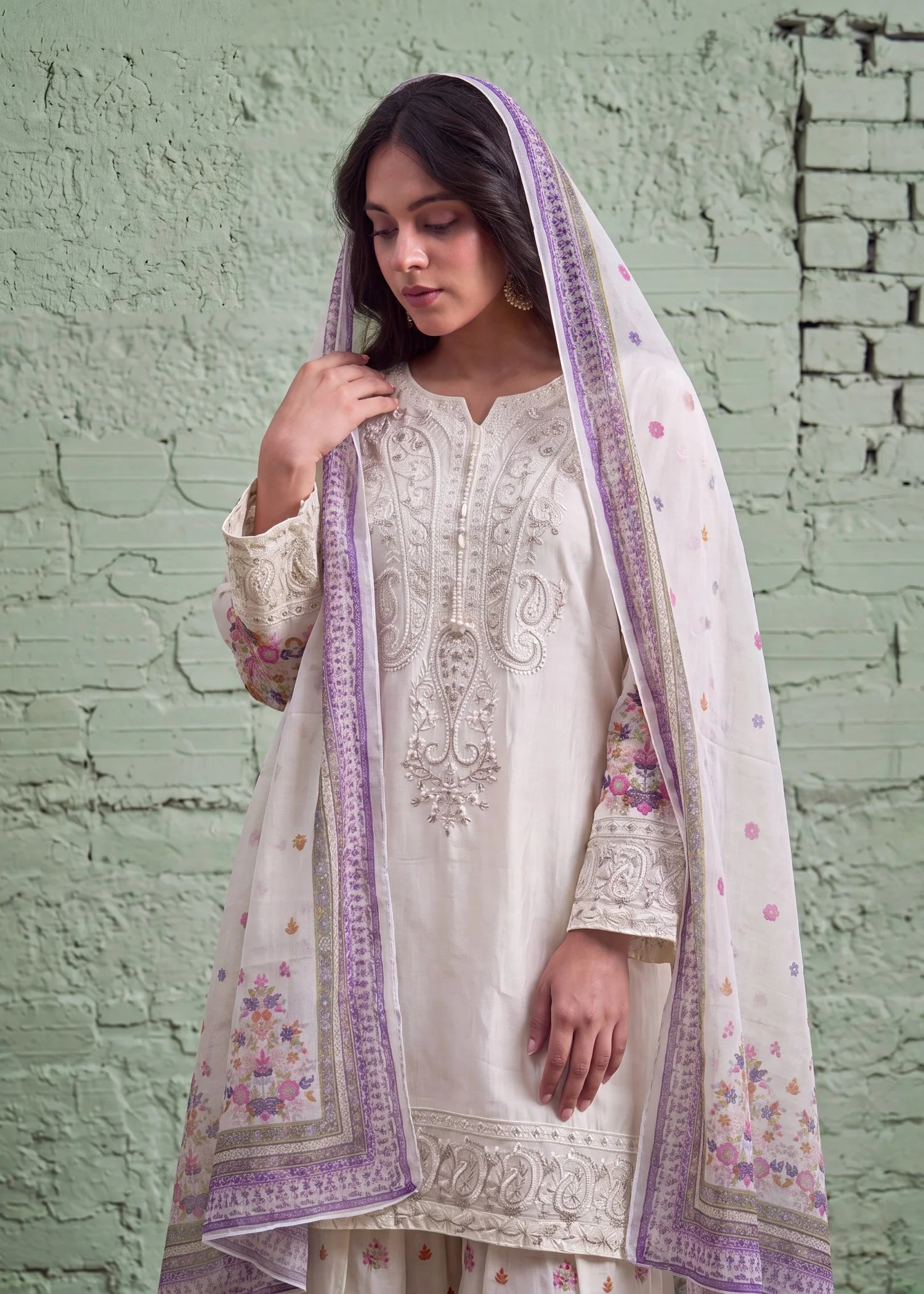 Sahibas by Mirza