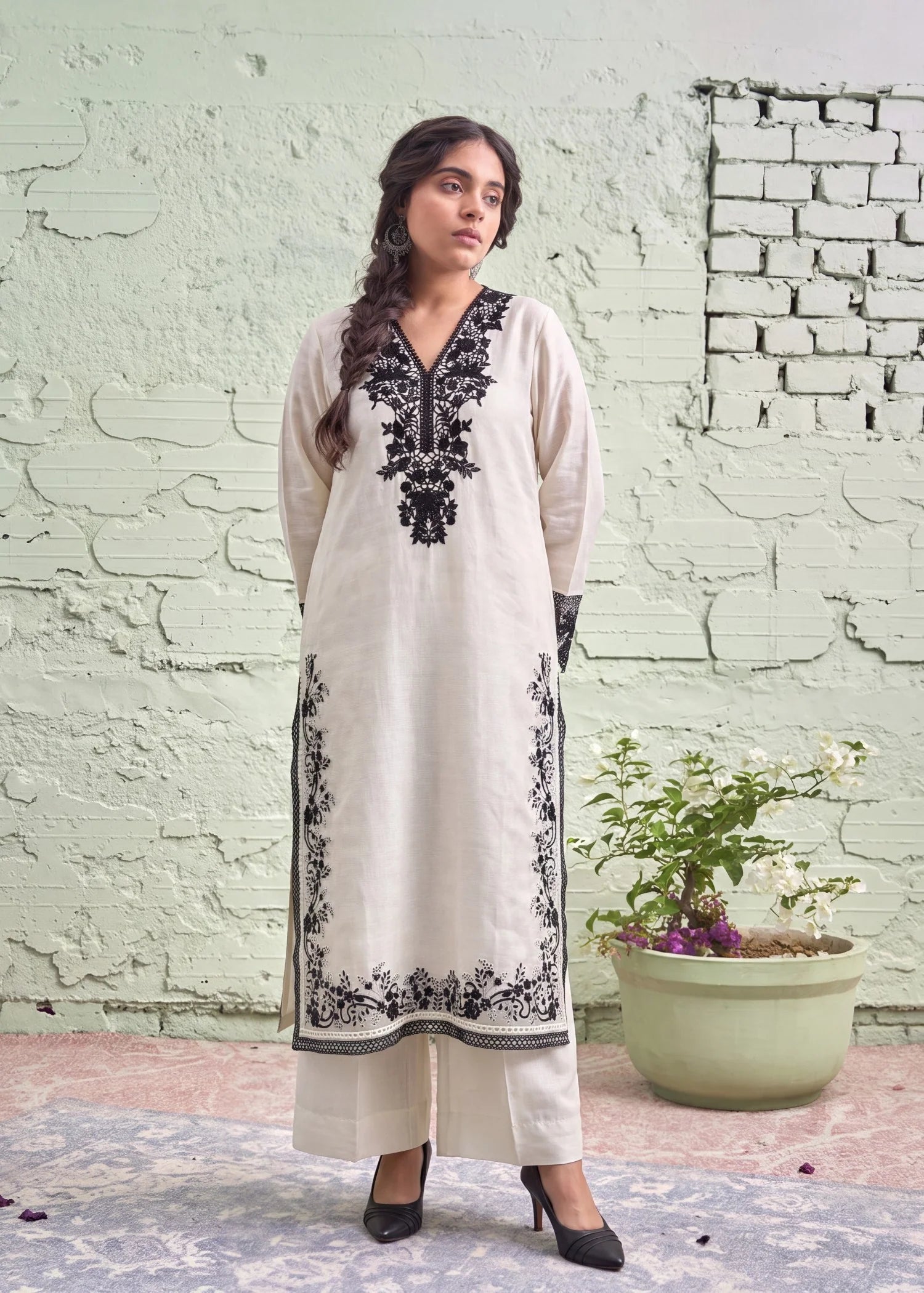 Sahibas by Mirza