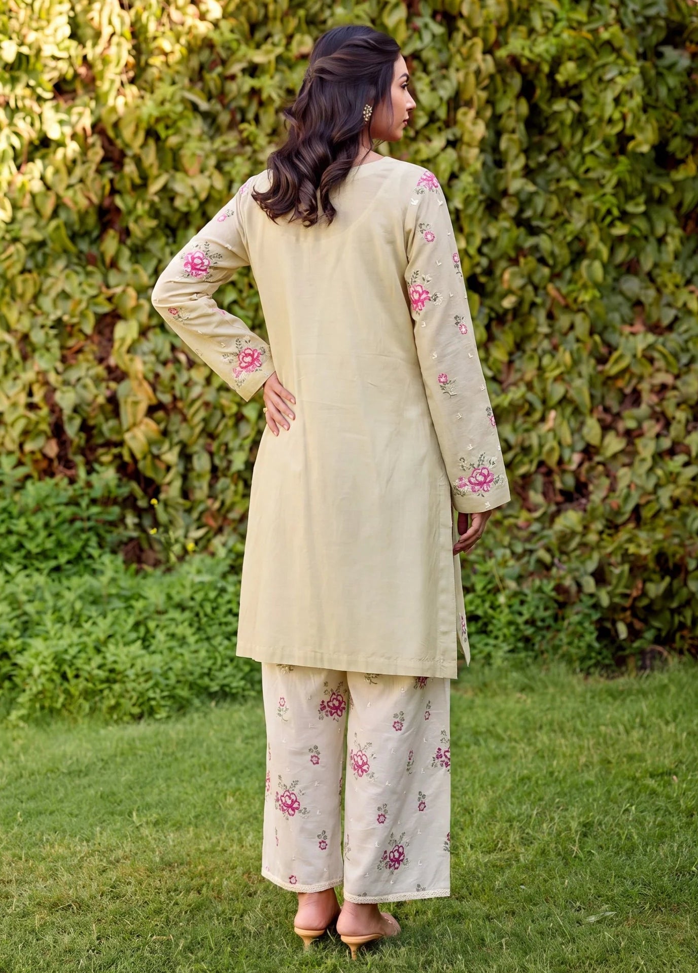 Sahibas by Mirza