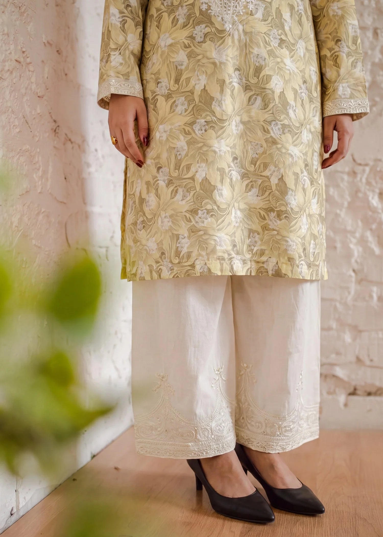 Sahibas by Mirza