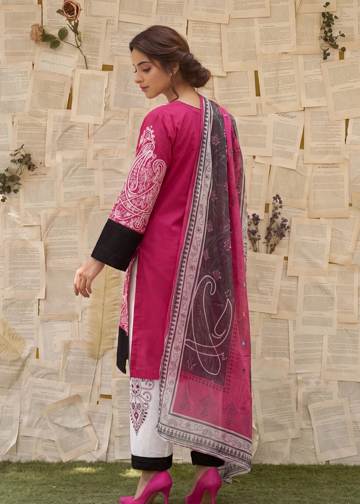 Sahibas by Mirza