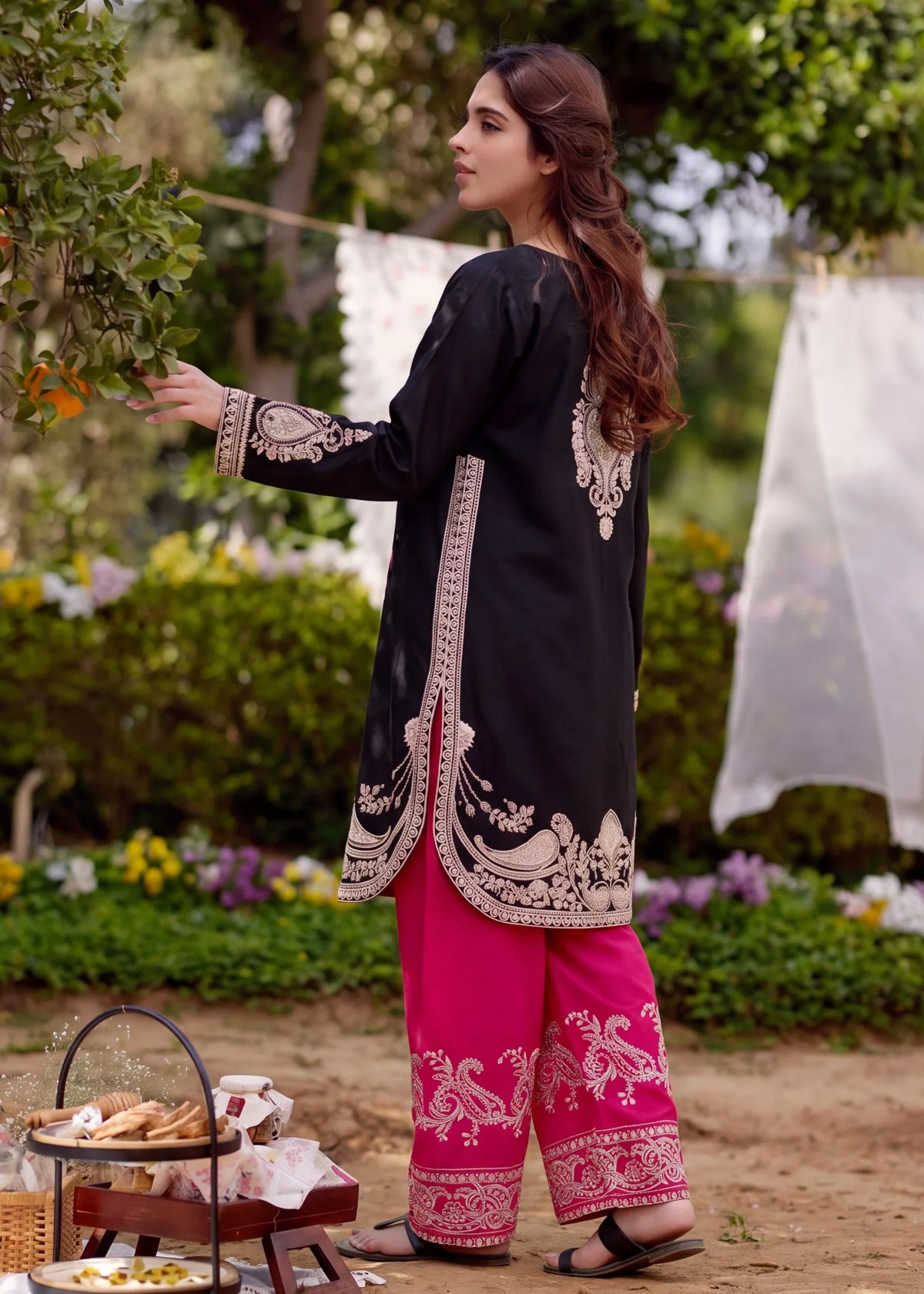 Sahibas by Mirza