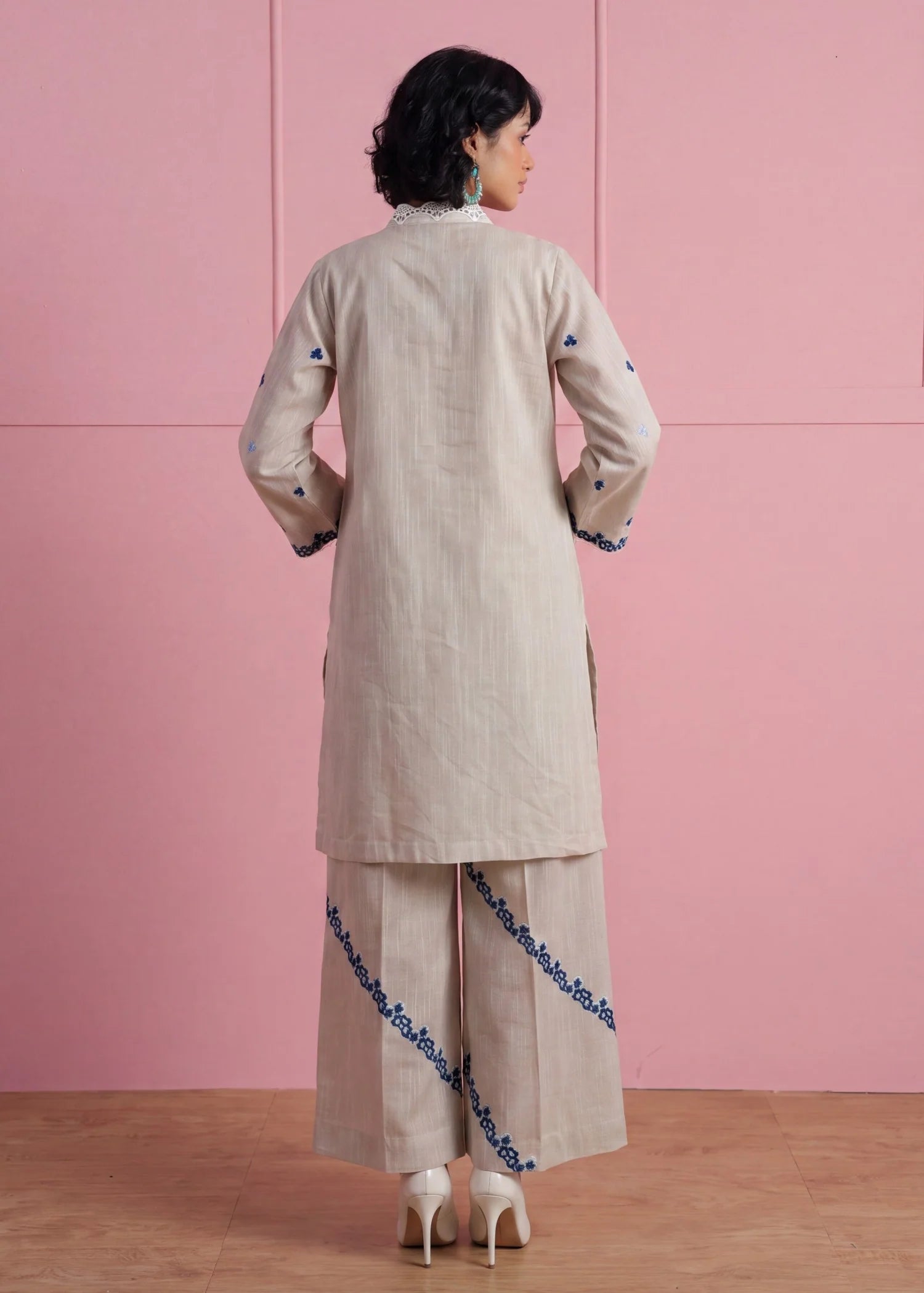 Sahibas by Mirza