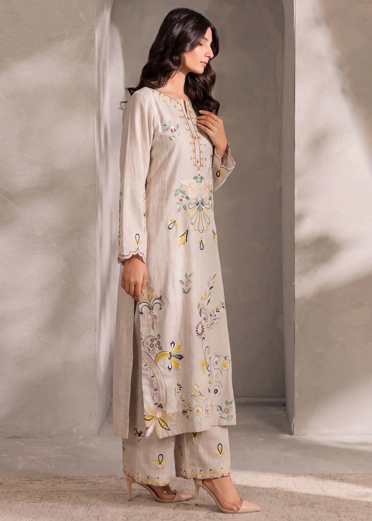 Sahibas by Mirza