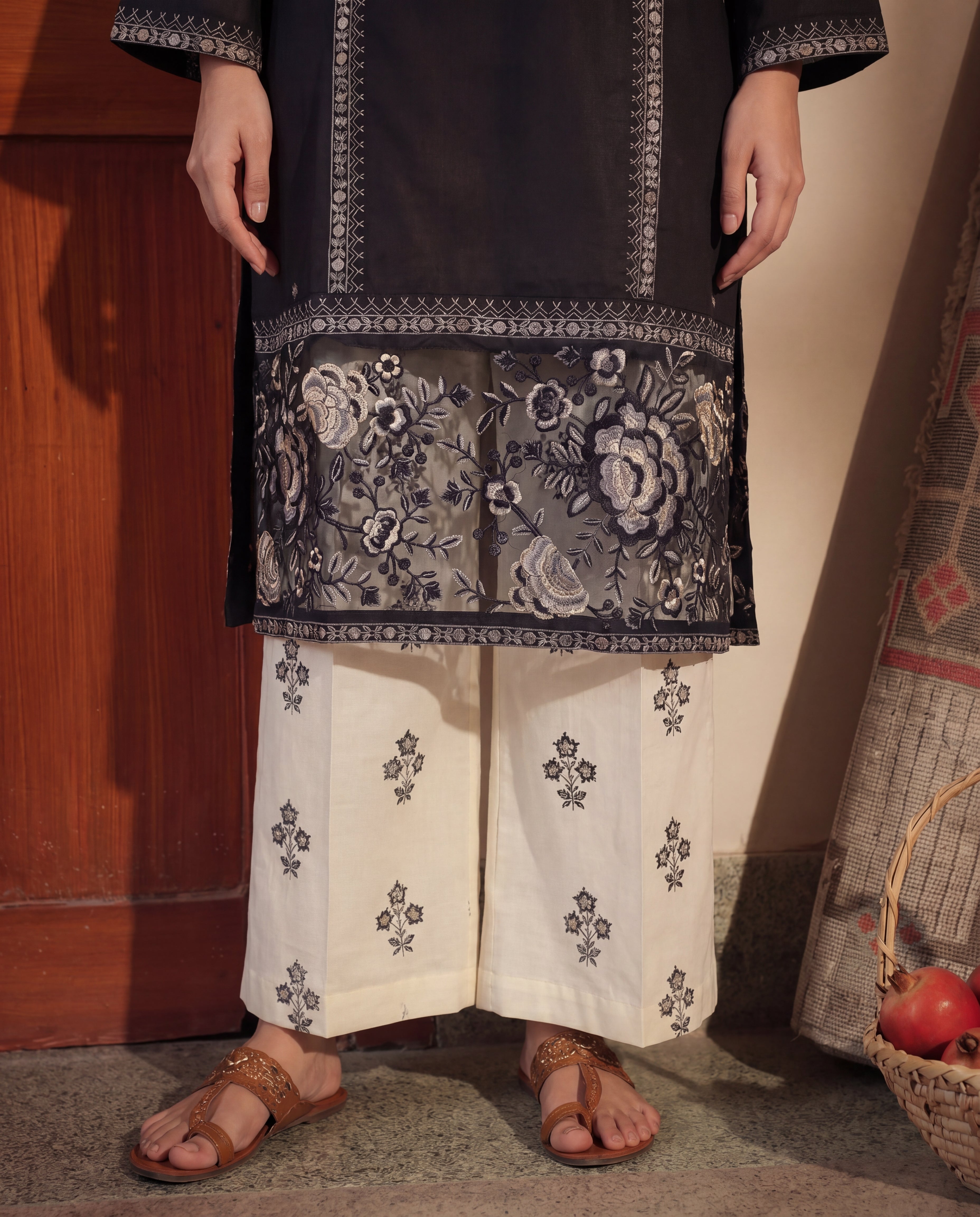 Sahibas by Mirza