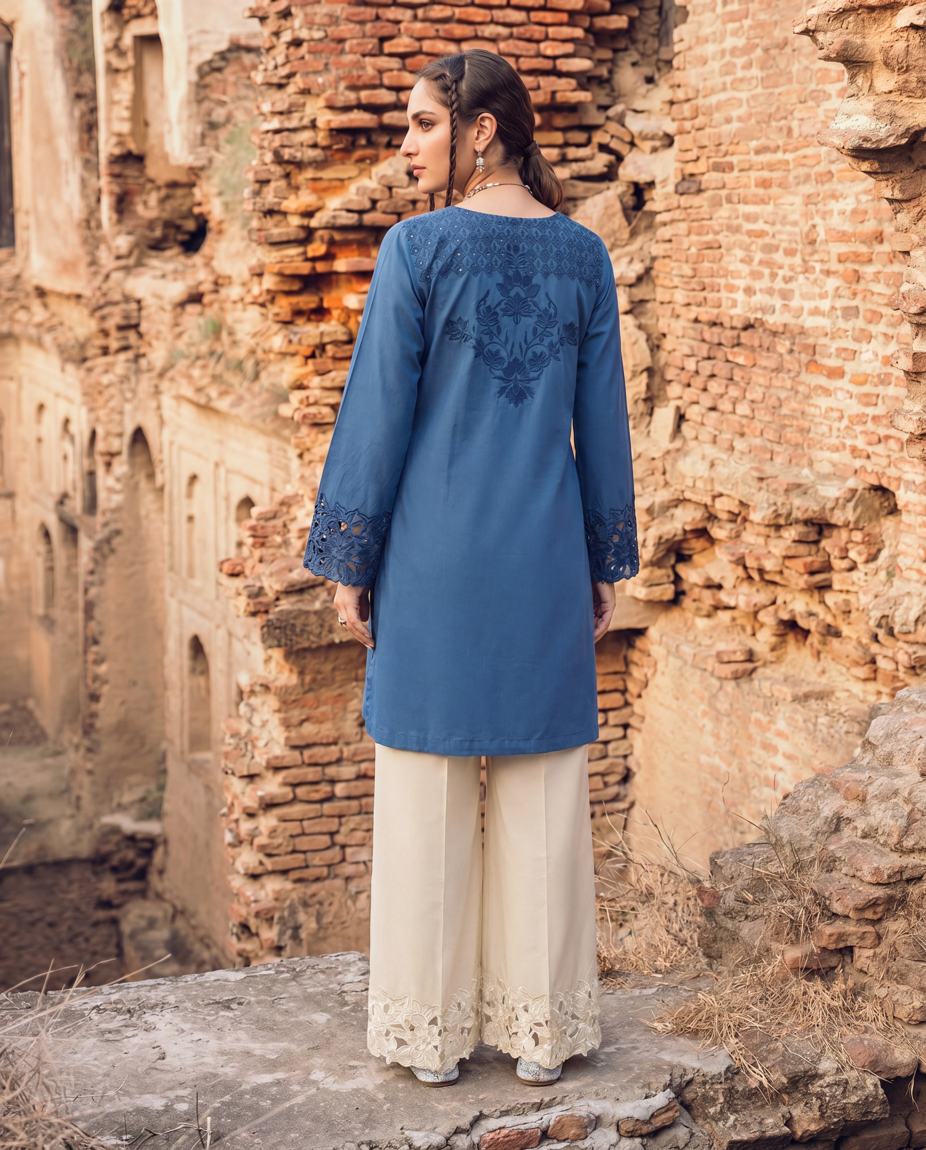 Sahibas by Mirza