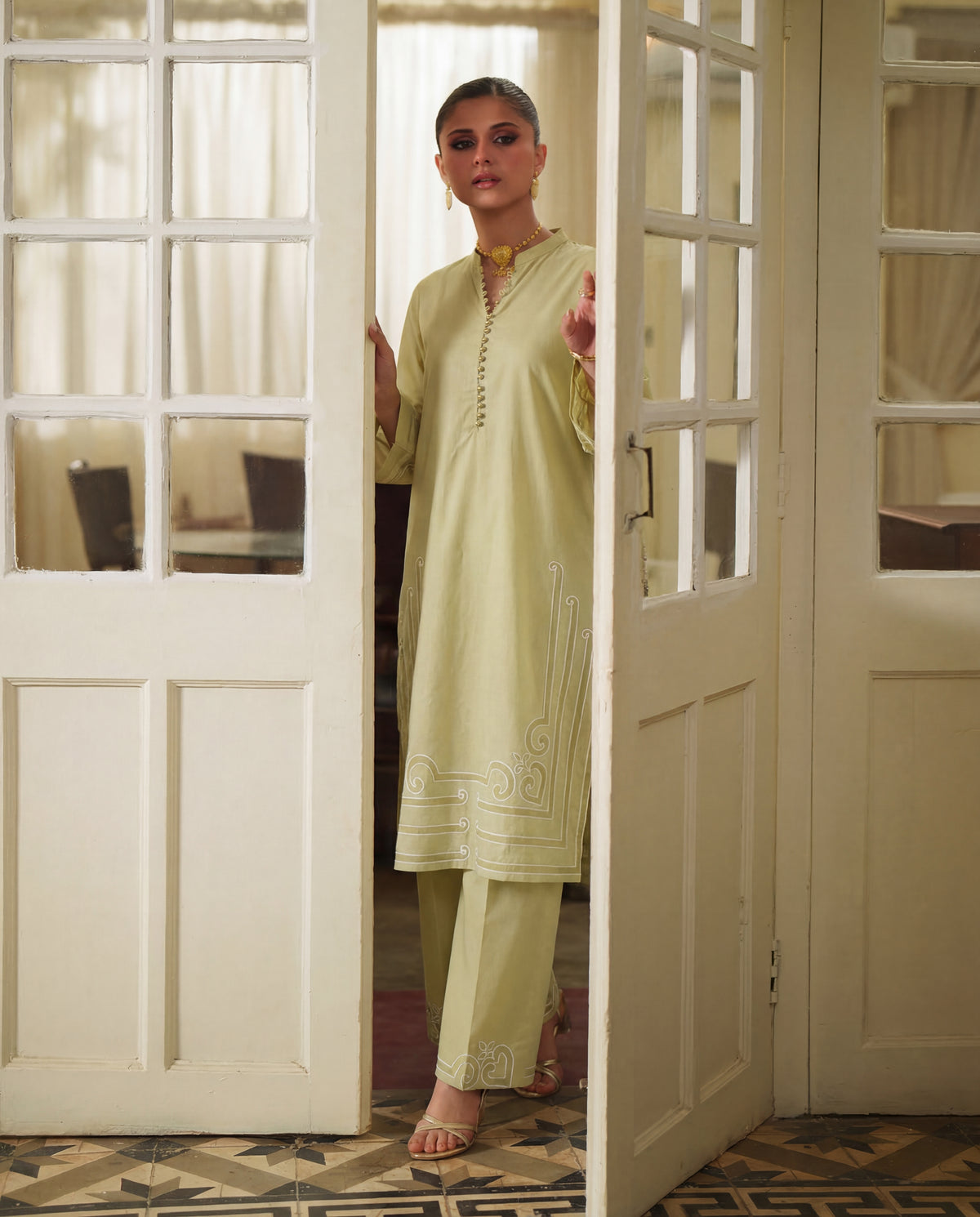 Sahibas by Mirza