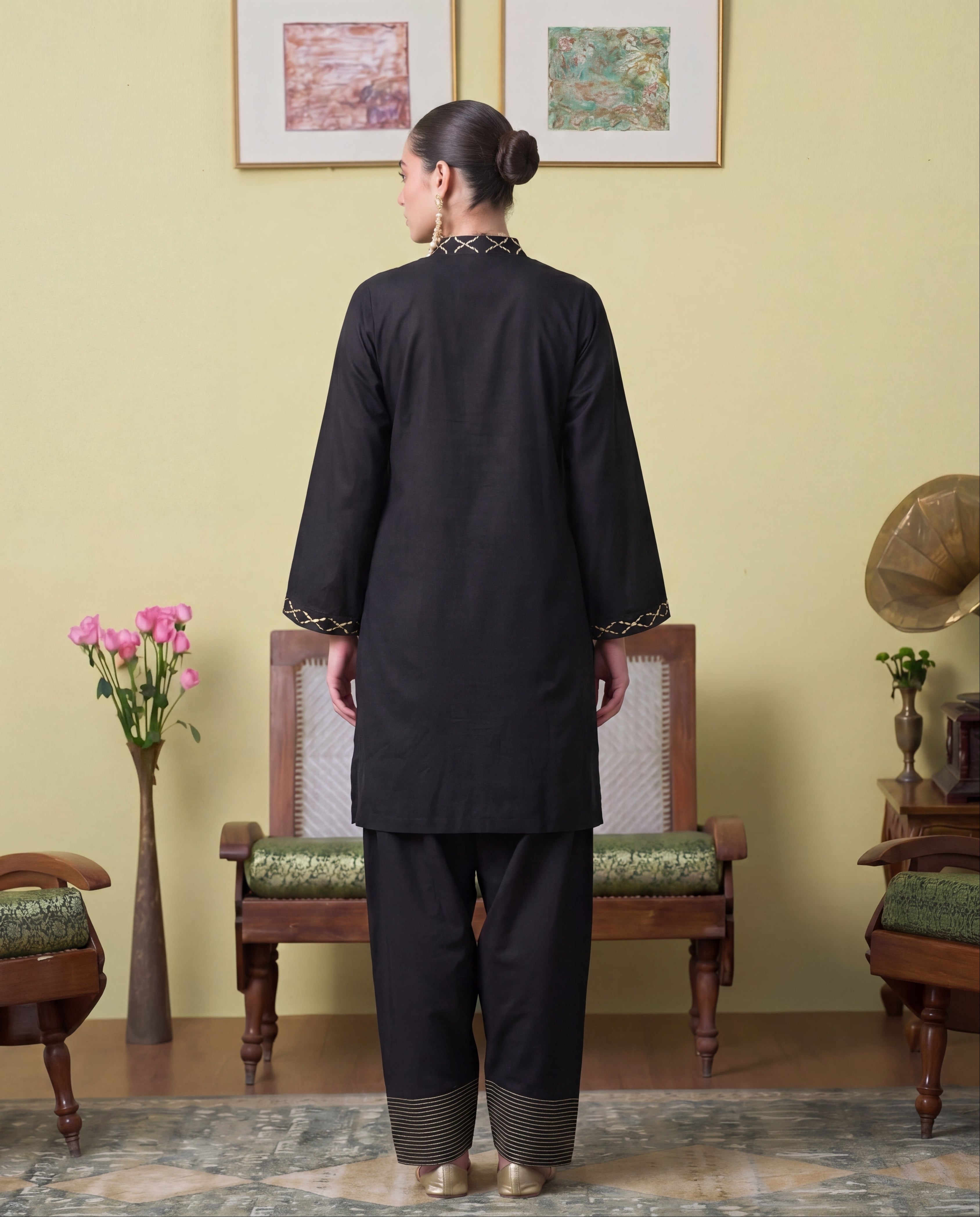 Sahibas by Mirza