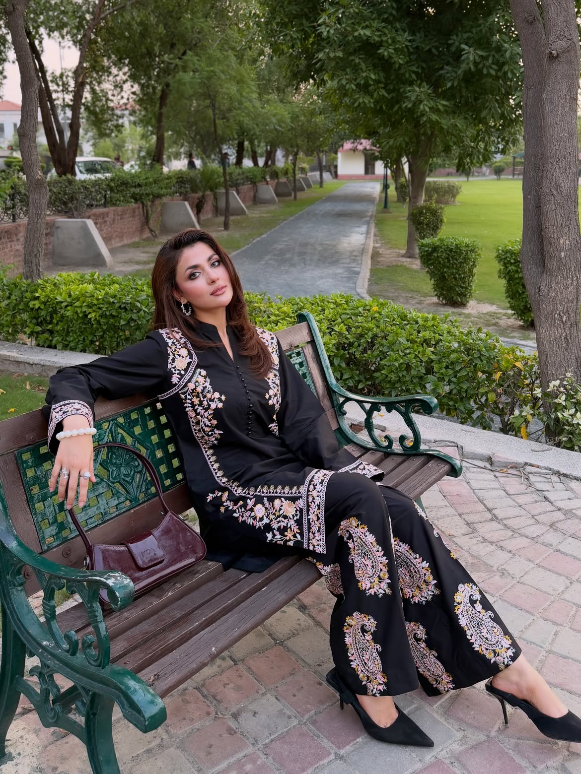 Sahibas by Mirza