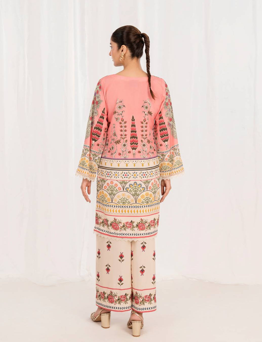 Sahibas by Mirza