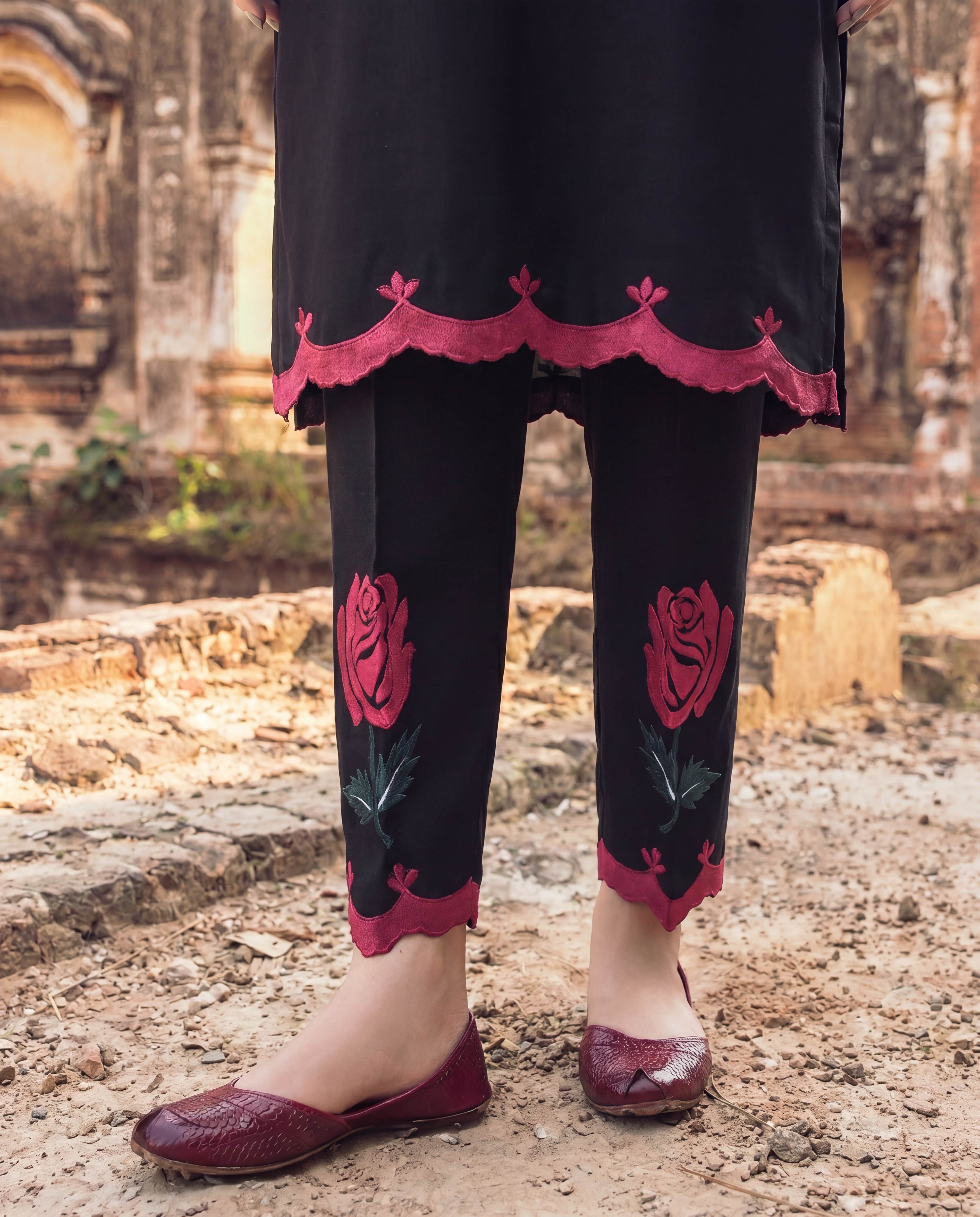 Sahibas by Mirza