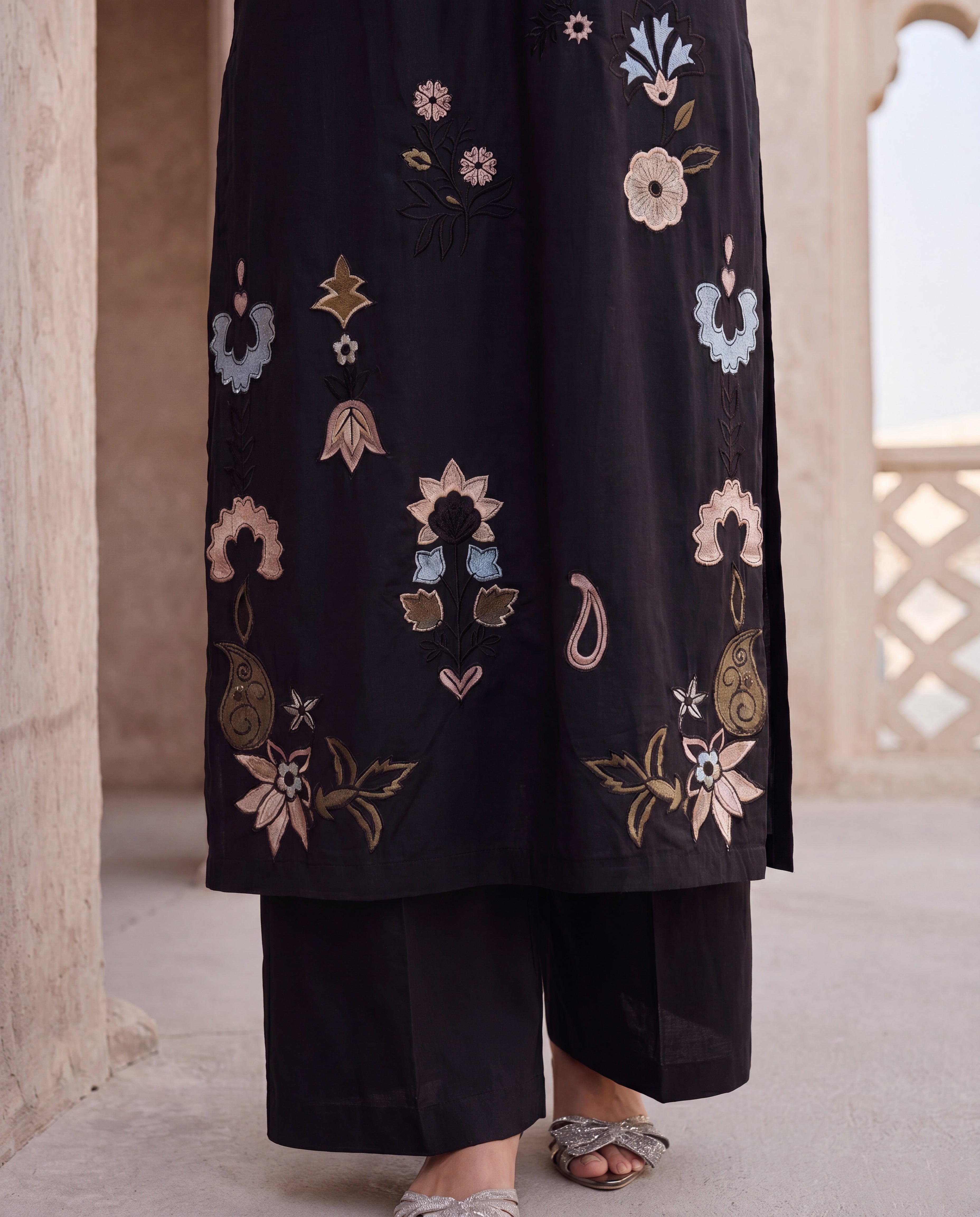 Sahibas by Mirza
