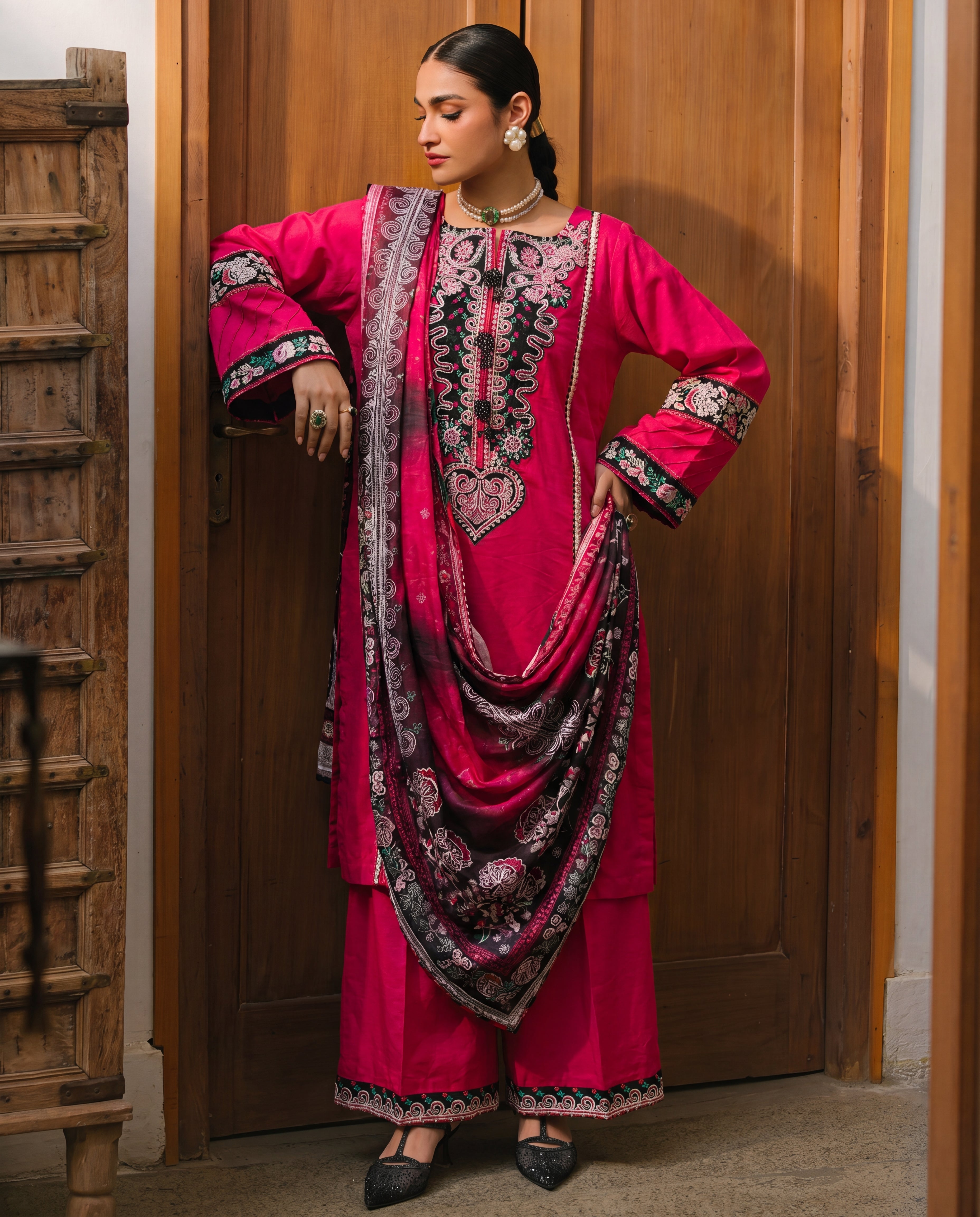 Sahibas by Mirza