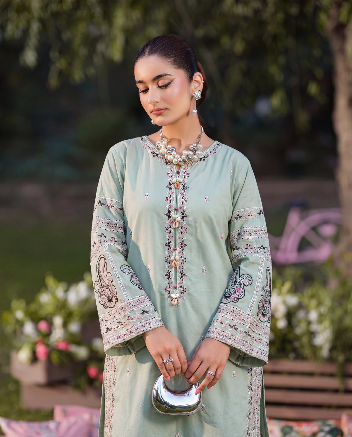 Sahibas by Mirza