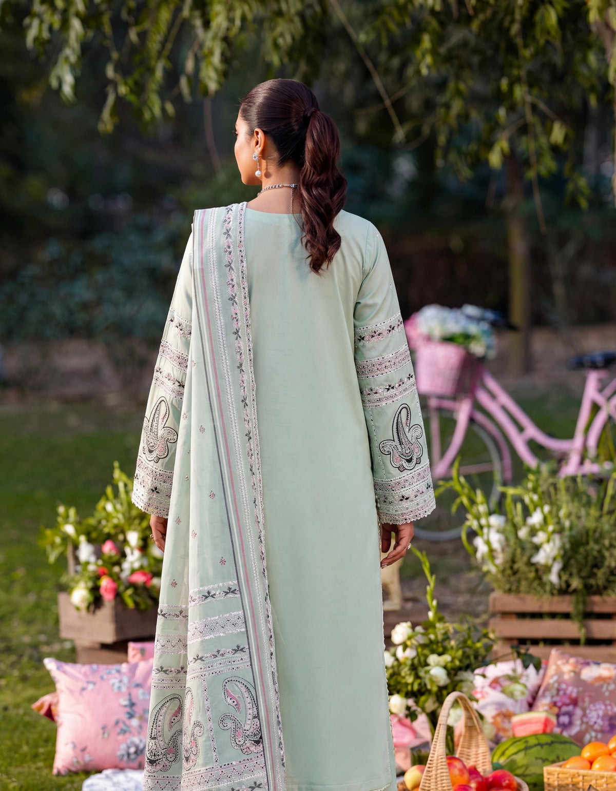 Sahibas by Mirza