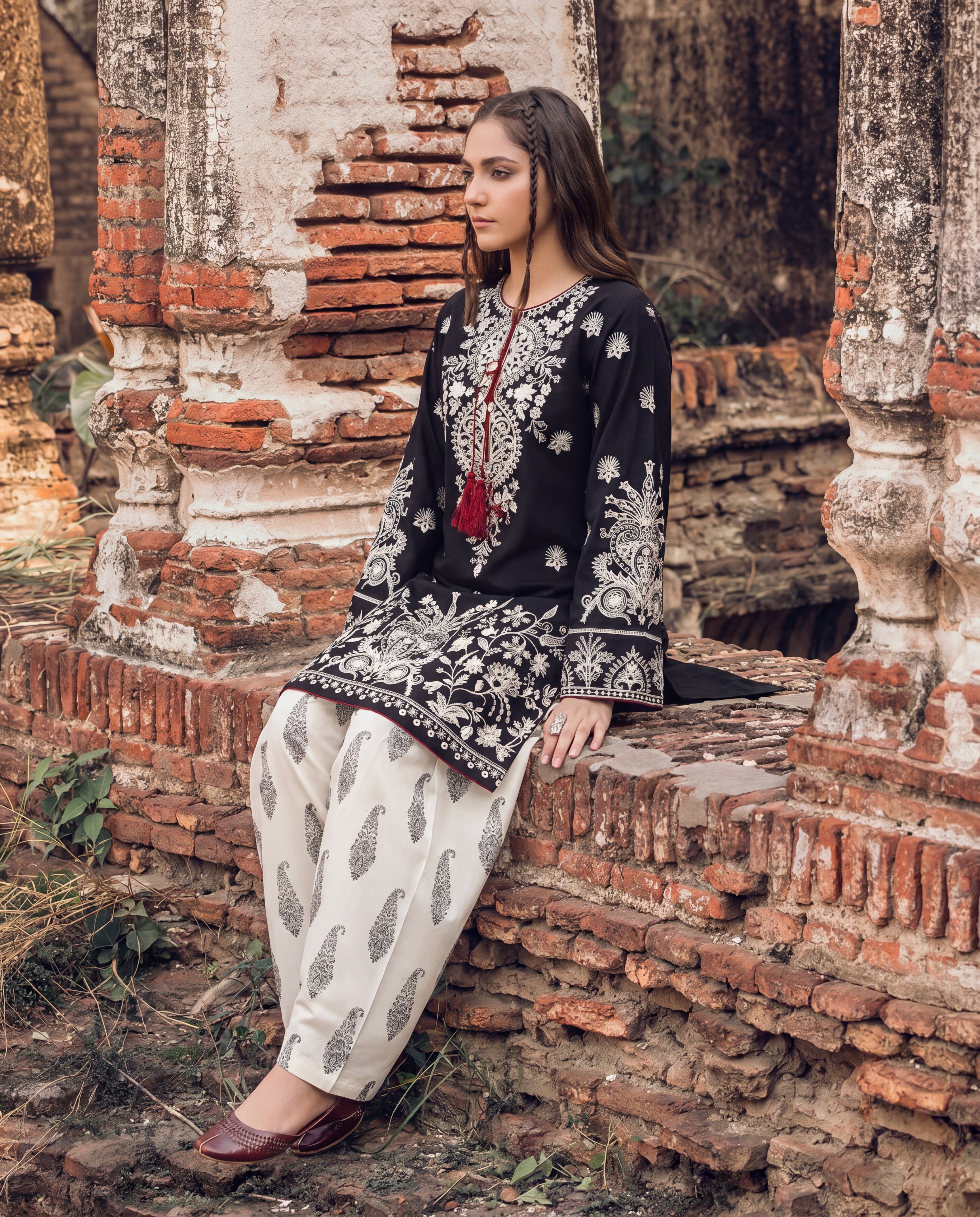 Sahibas by Mirza