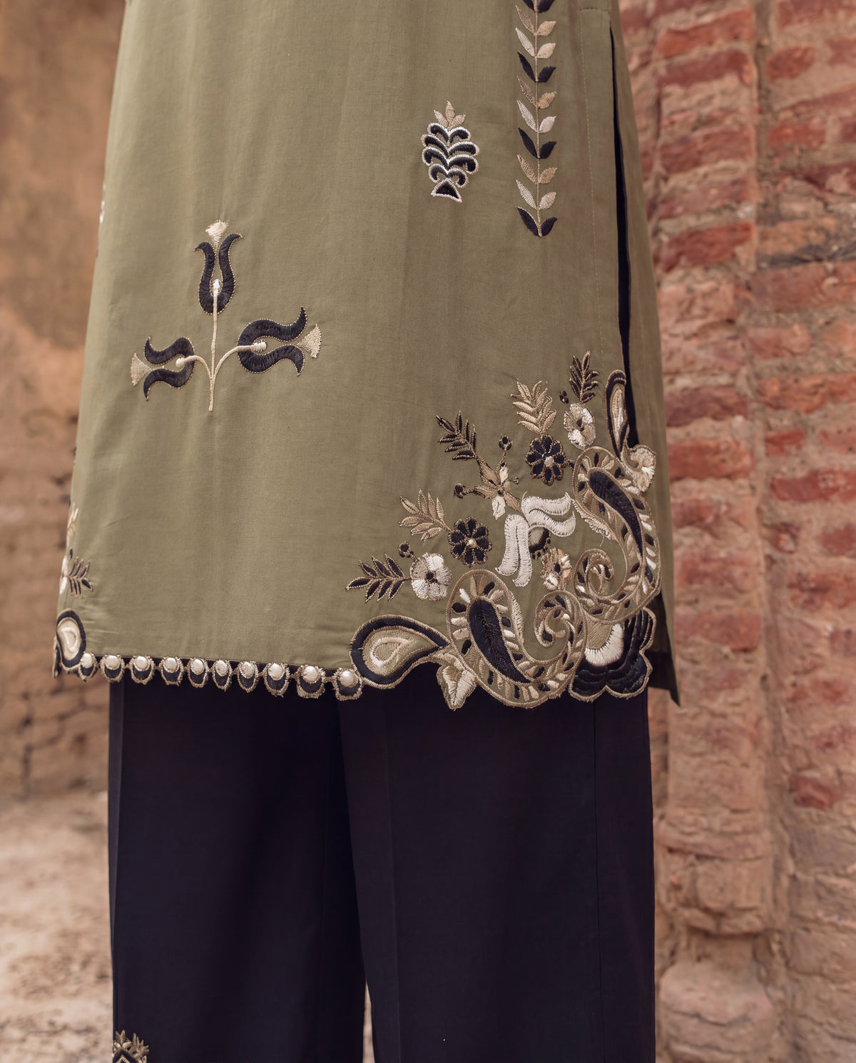 Sahibas by Mirza