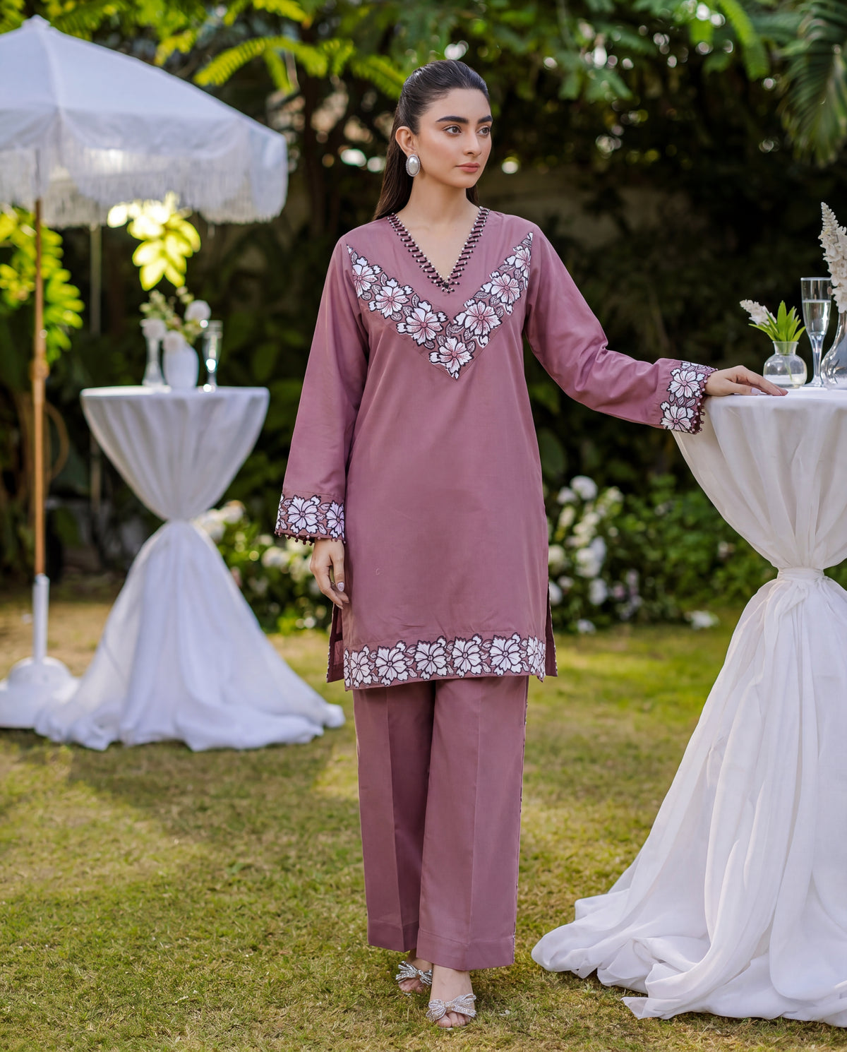 Sahibas by Mirza