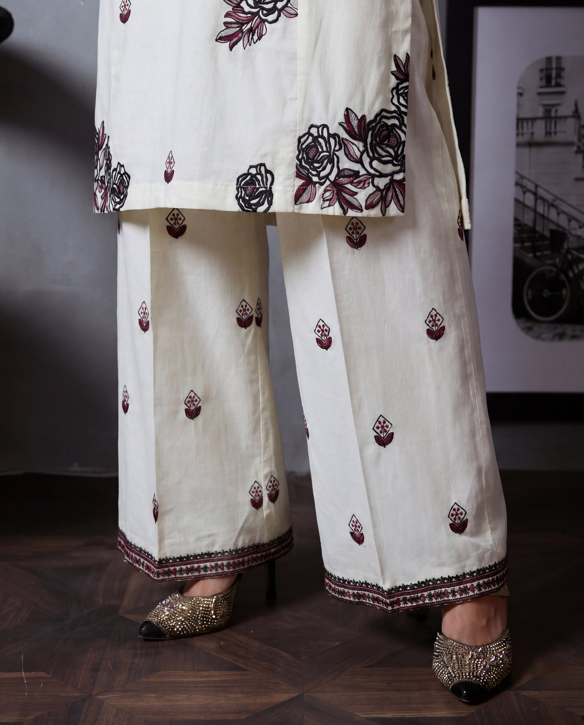 Sahibas by Mirza