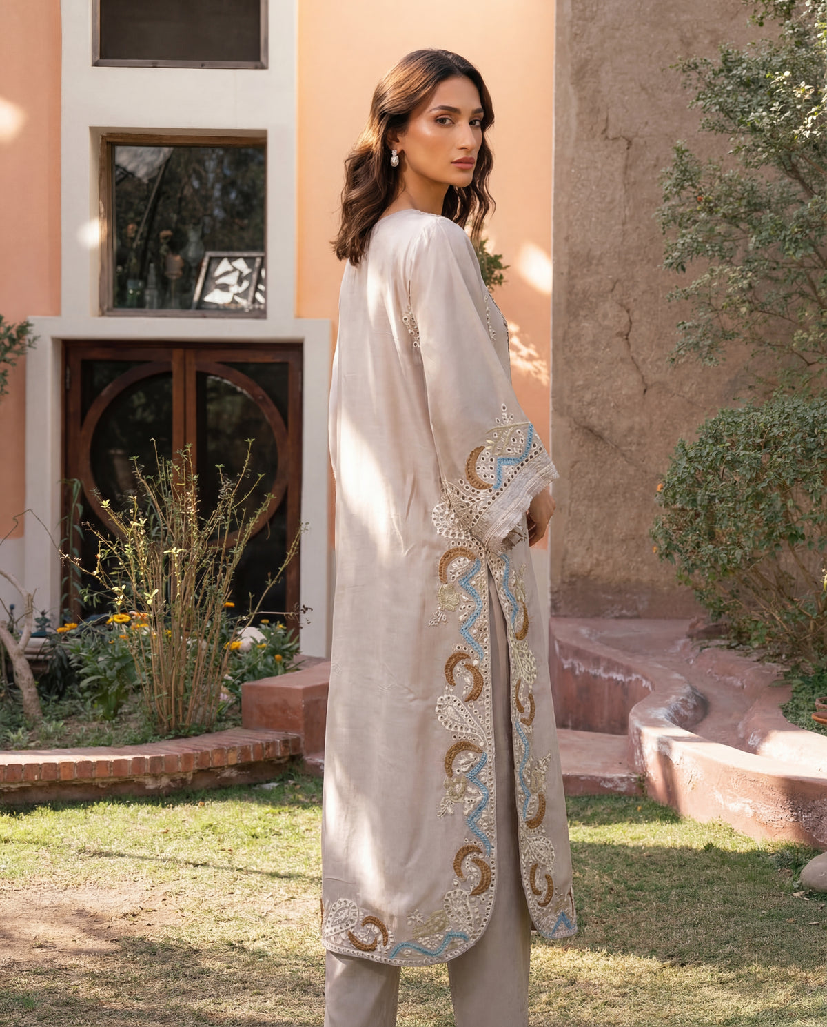 Sahibas by Mirza