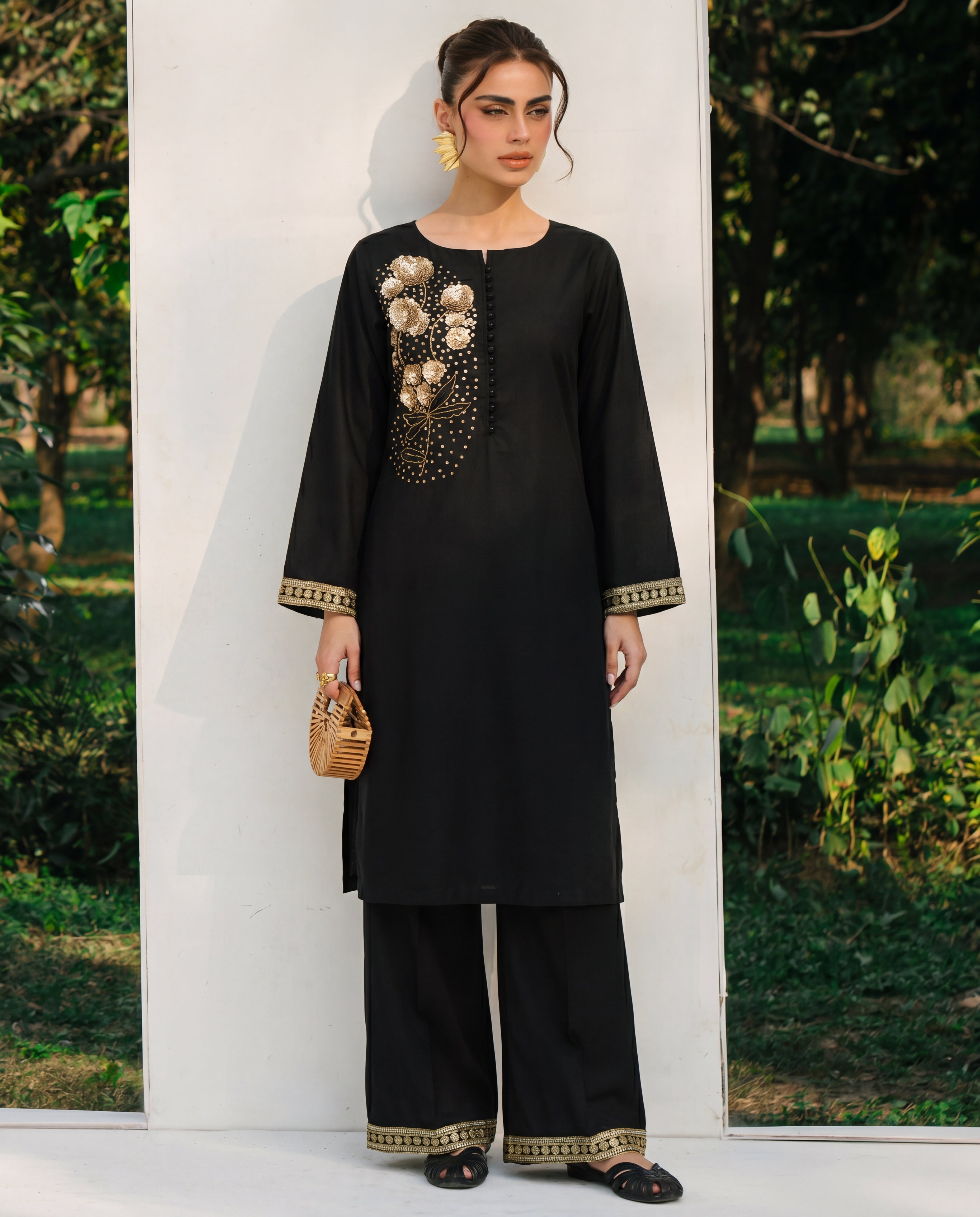Sahibas by Mirza