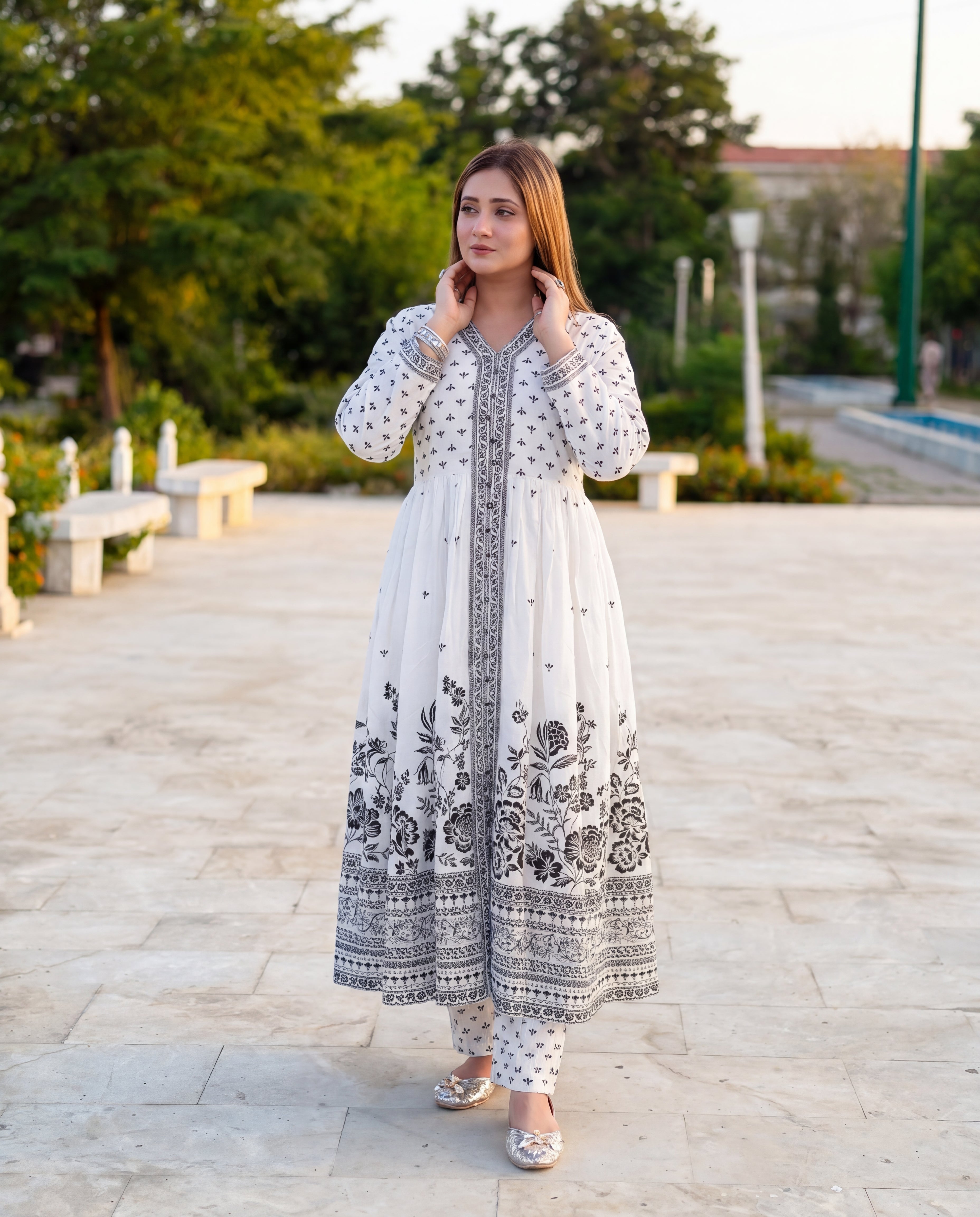 Sahibas by Mirza