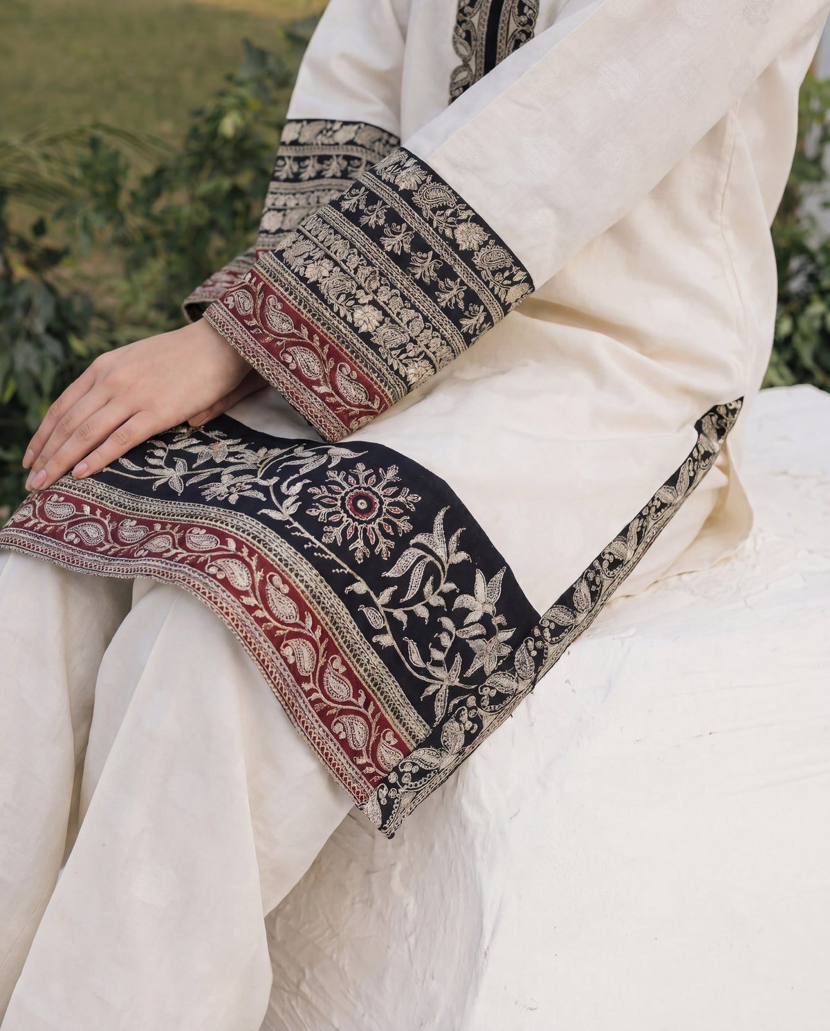 Sahibas by Mirza