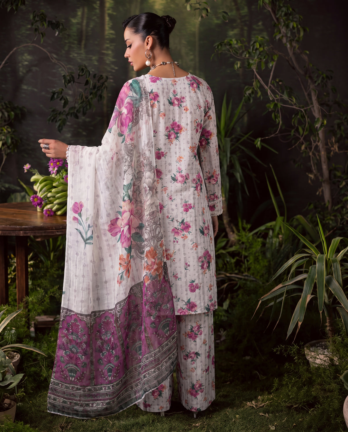 Sahibas by Mirza