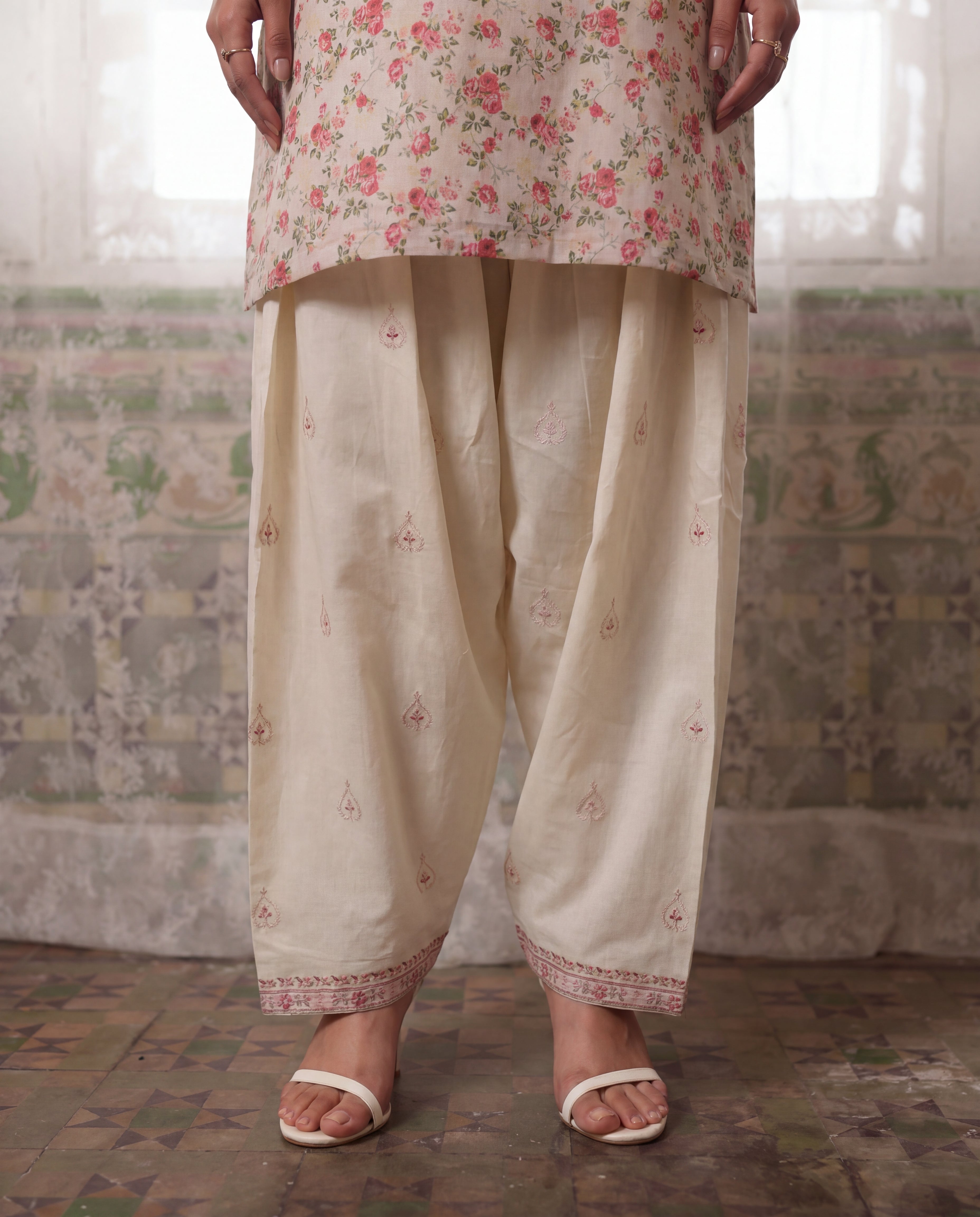 Sahibas by Mirza