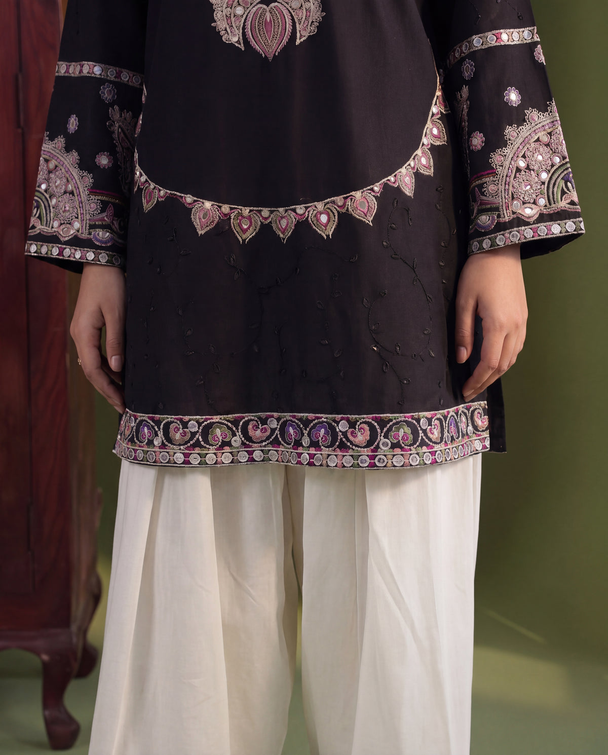 Sahibas by Mirza