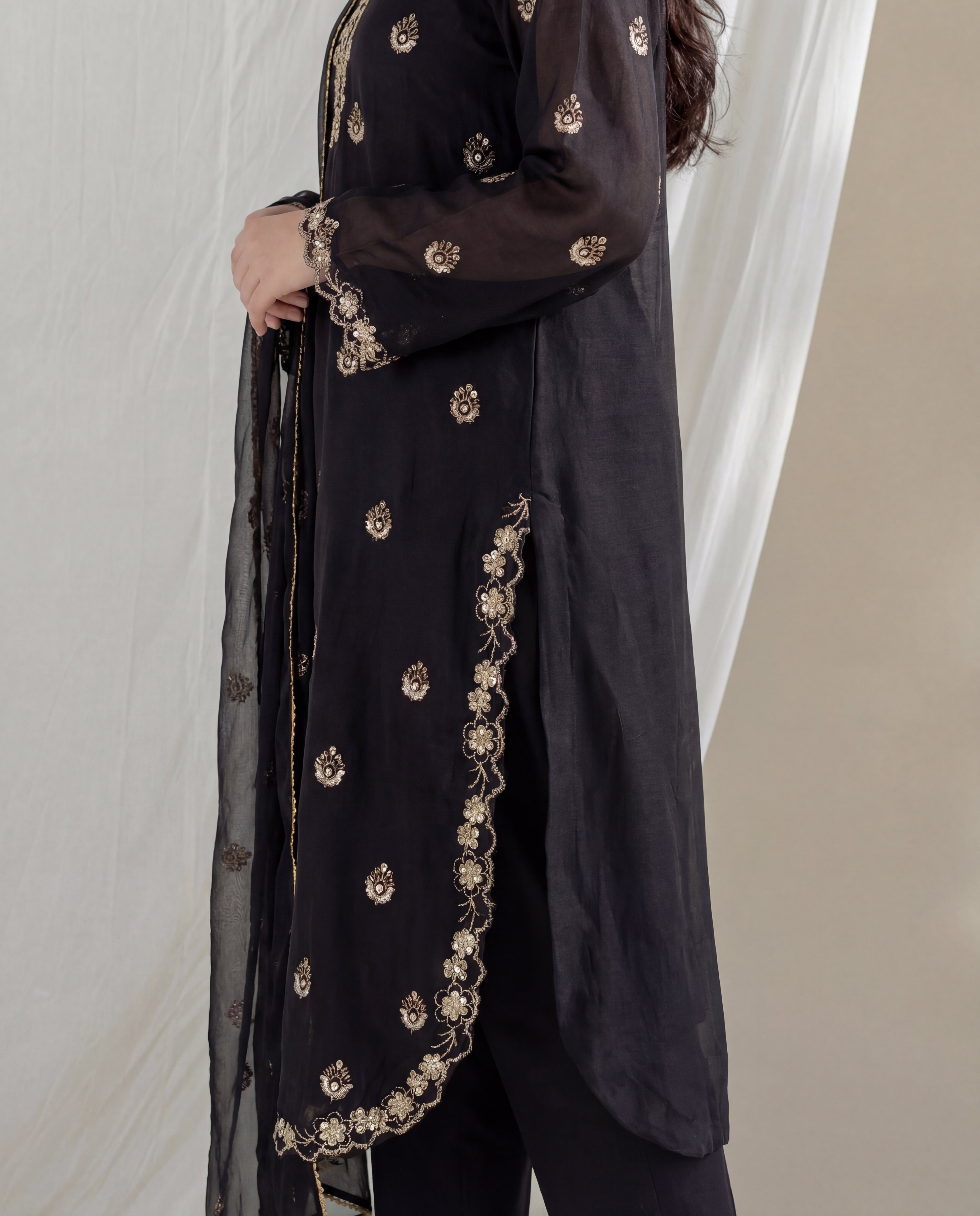 Sahibas by Mirza