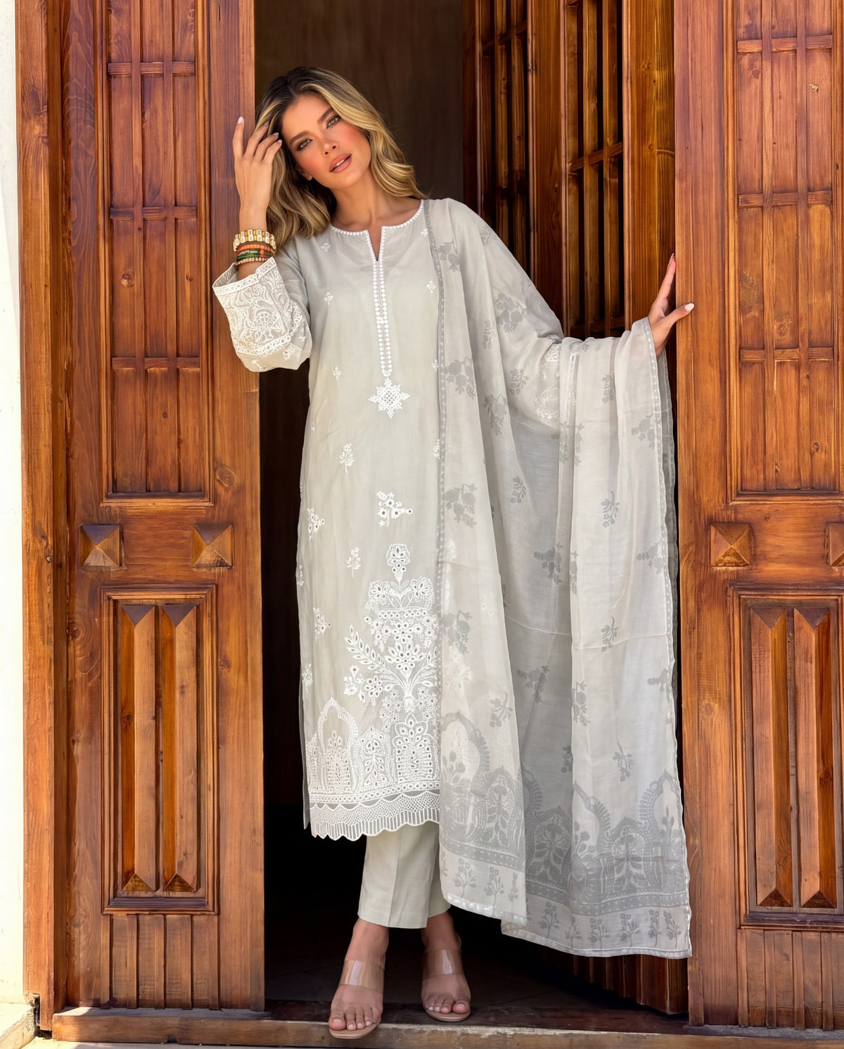 Sahibas by Mirza