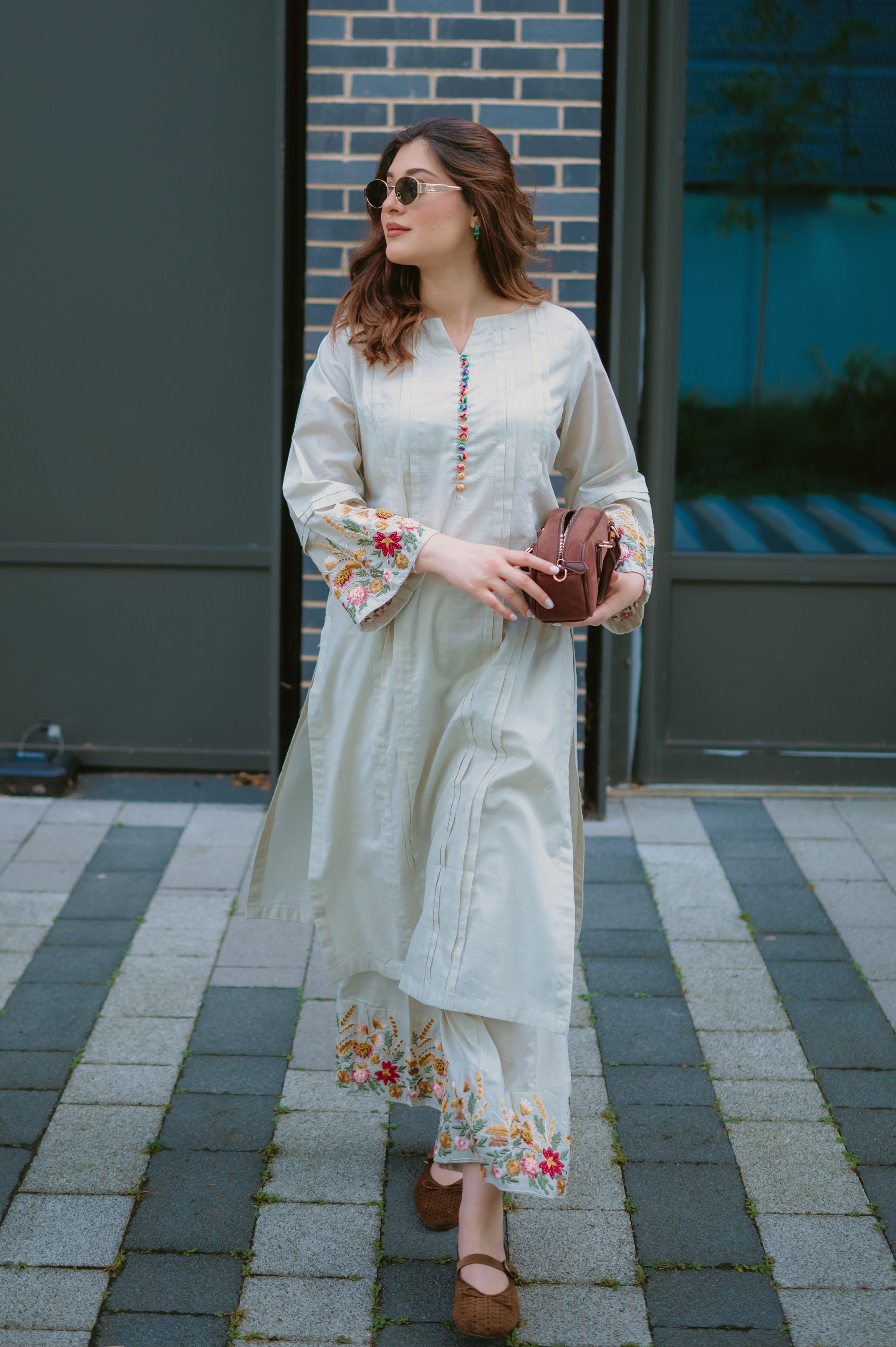 Sahibas by Mirza