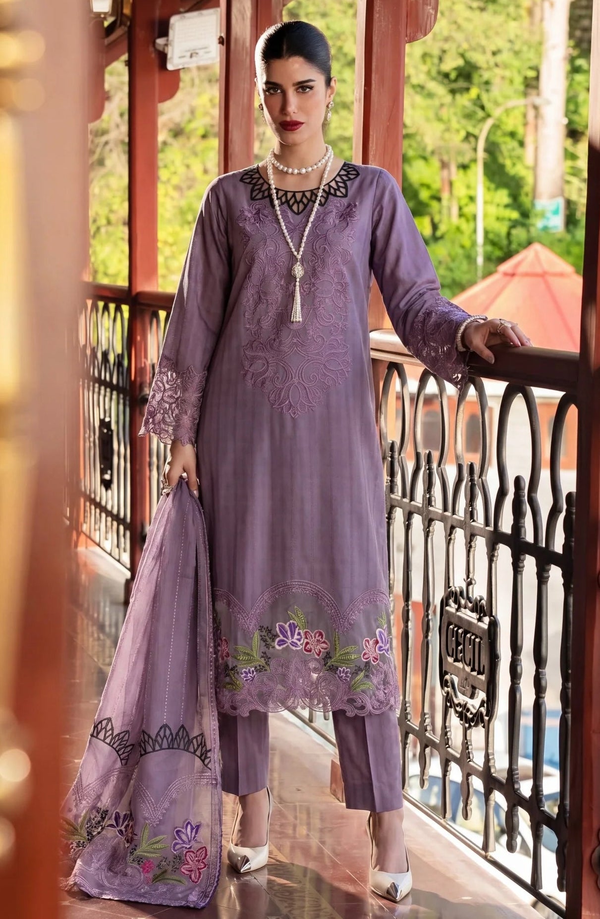 Sahibas by Mirza