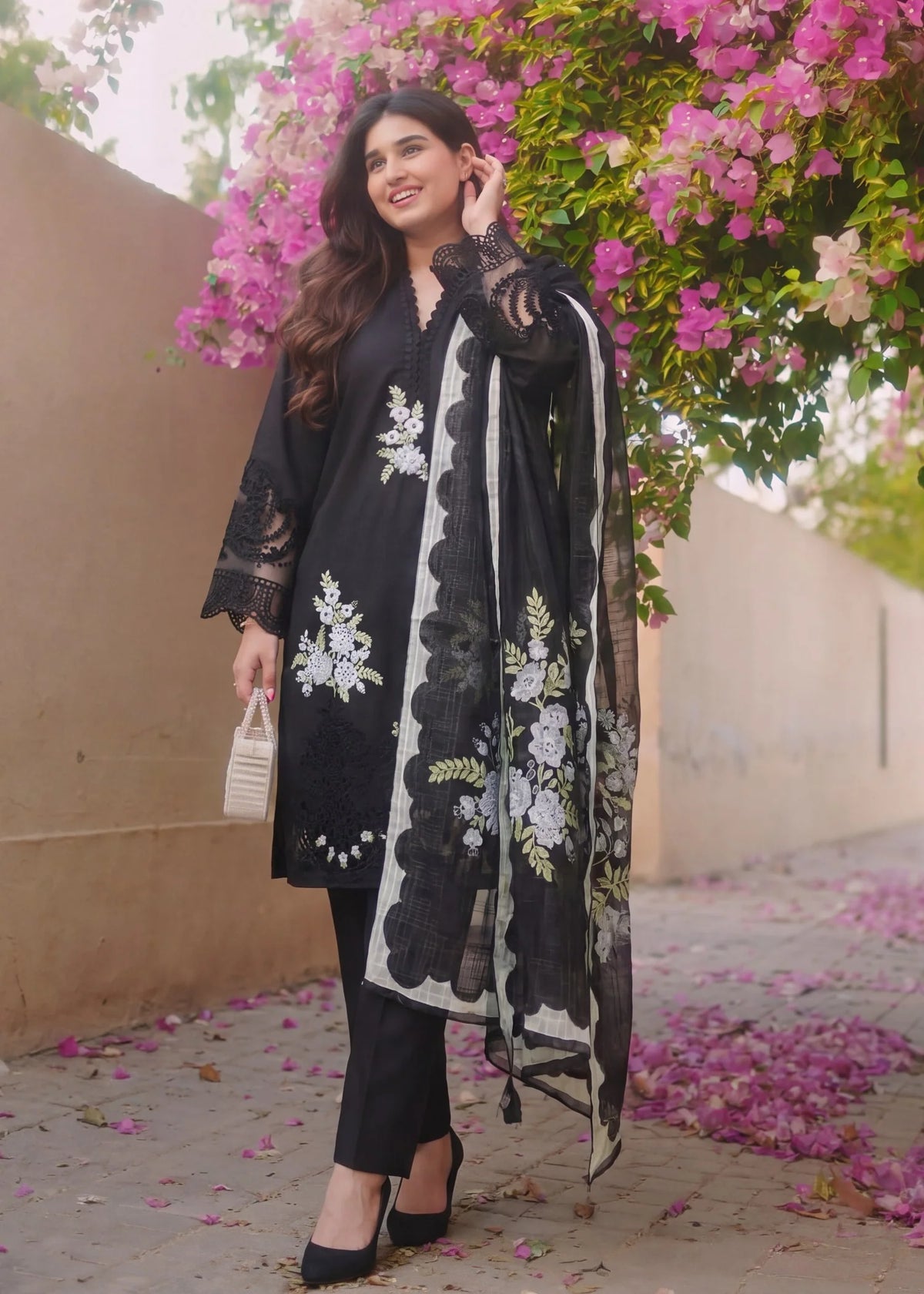 Sahibas by Mirza