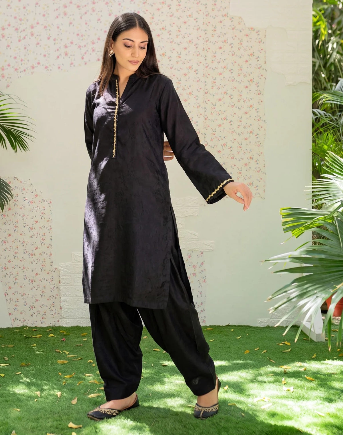 Sahibas by Mirza