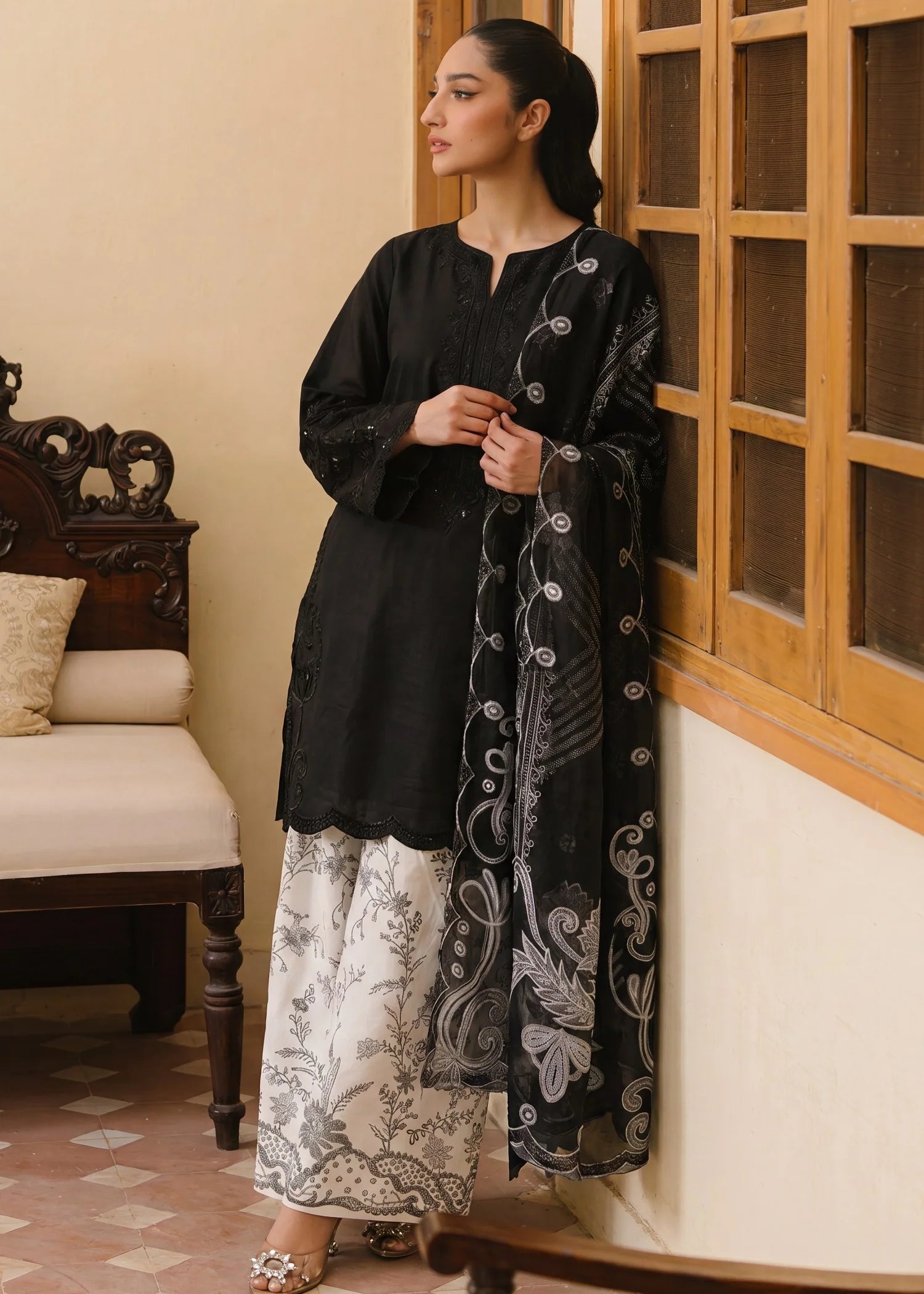 Sahibas by Mirza