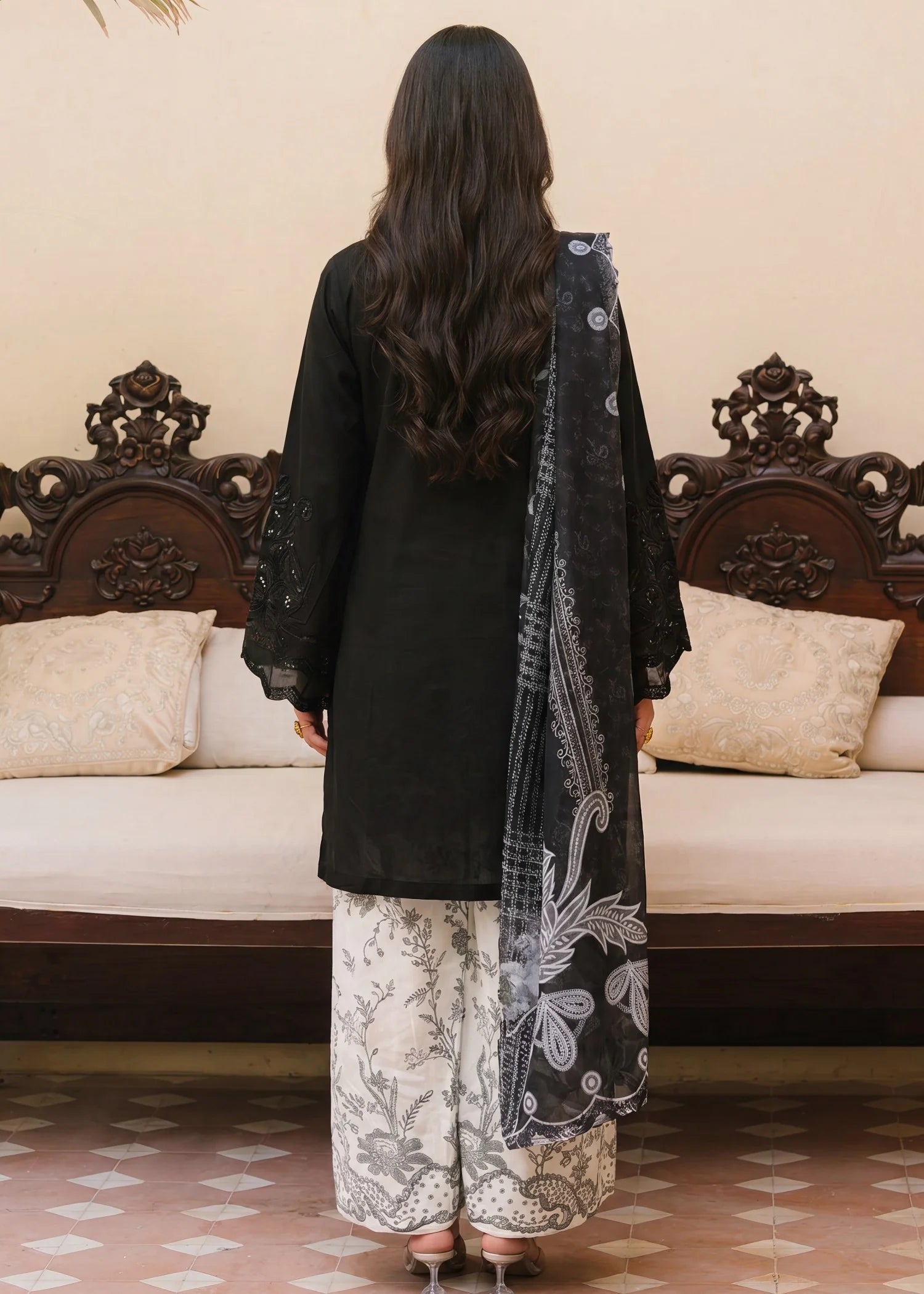 Sahibas by Mirza