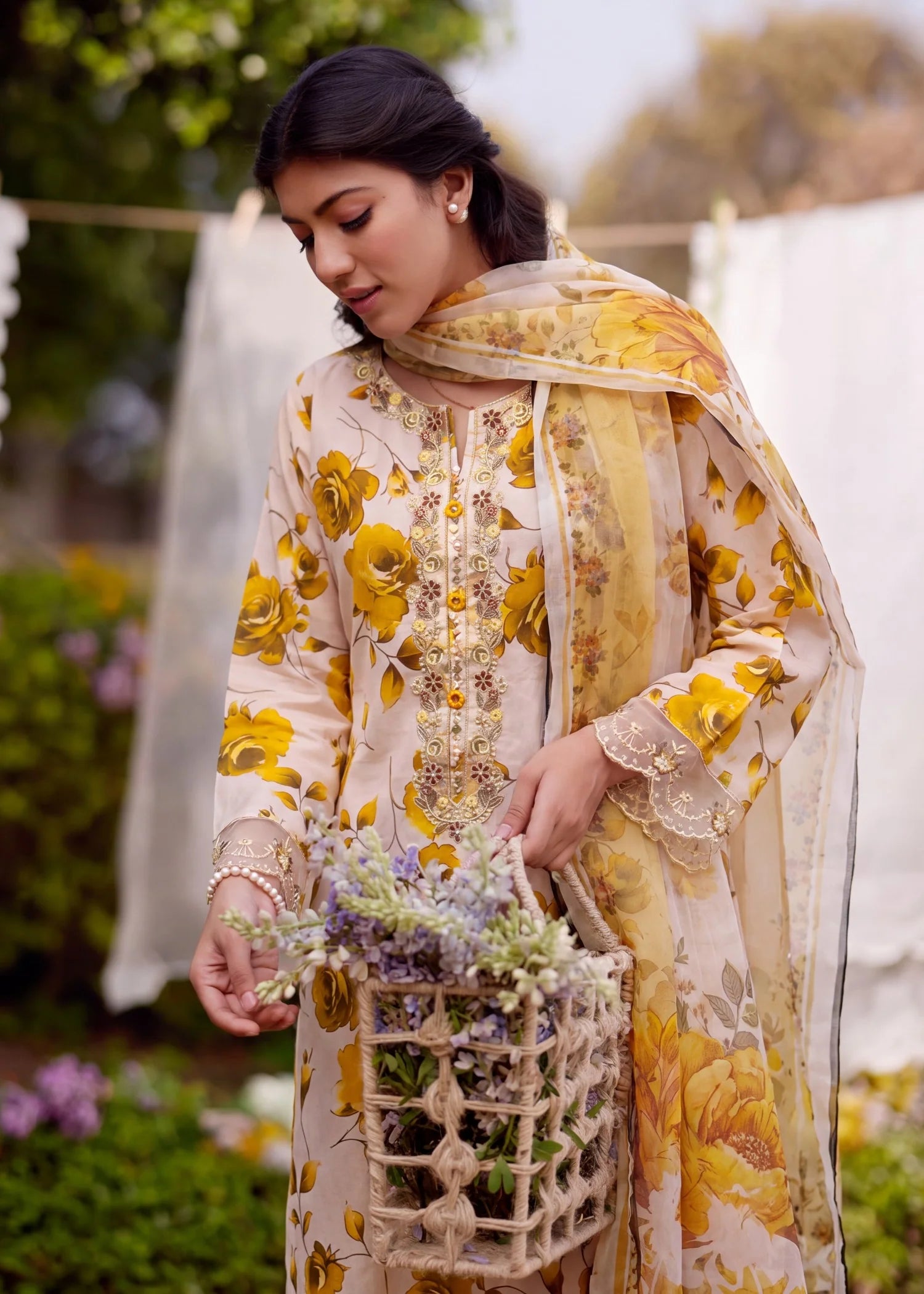 Sahibas by Mirza