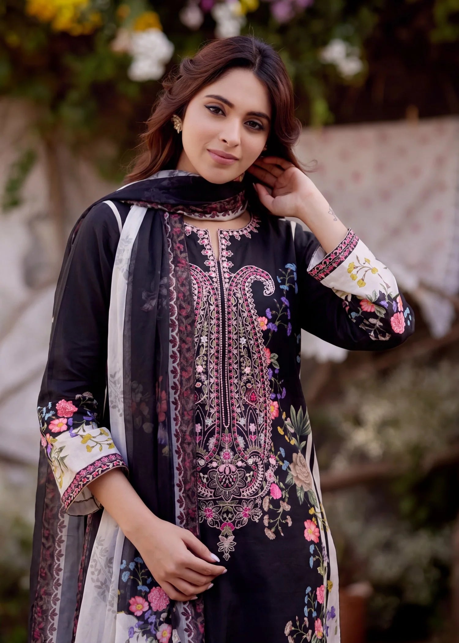 Sahibas by Mirza