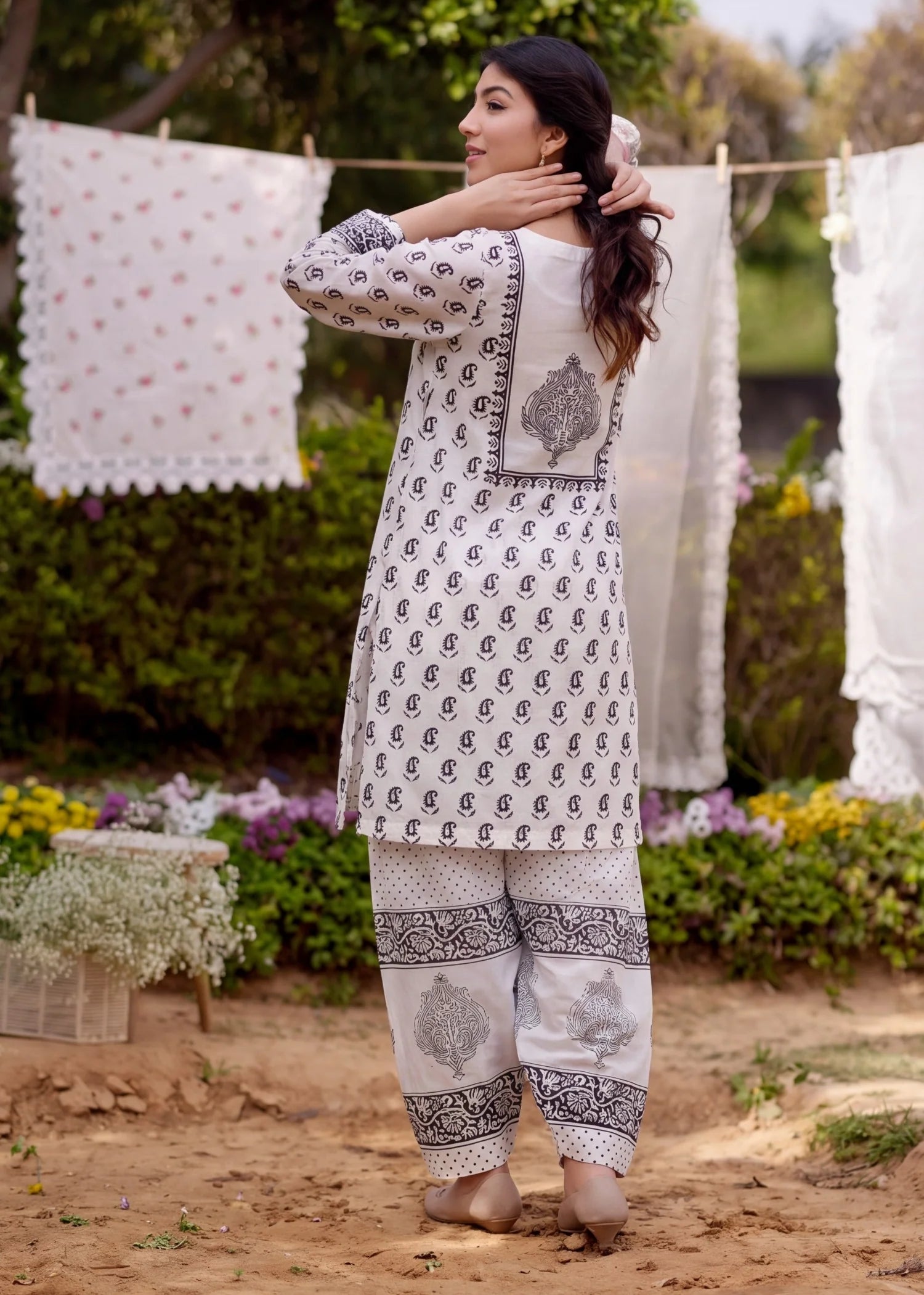 Sahibas by Mirza