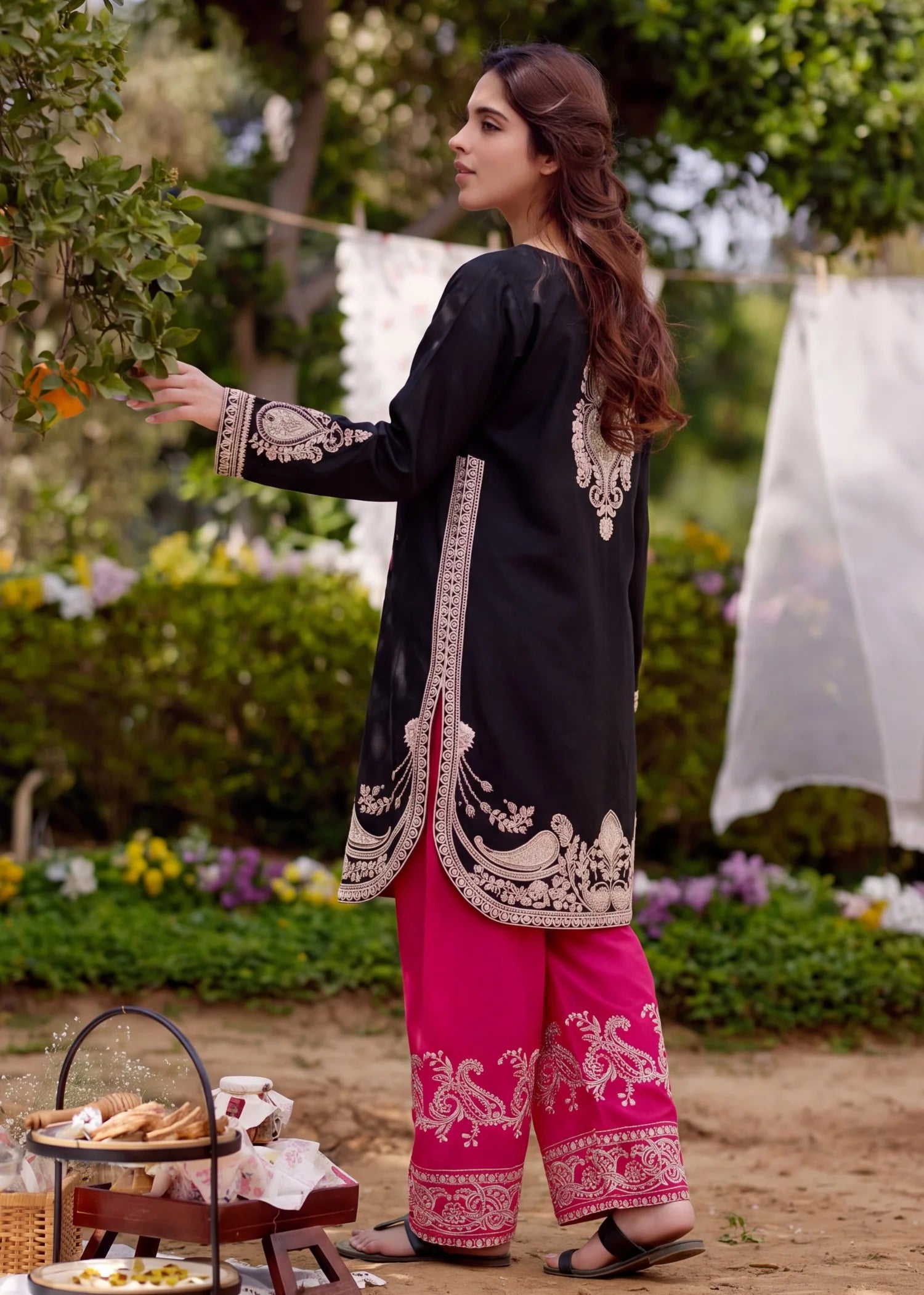 Sahibas by Mirza