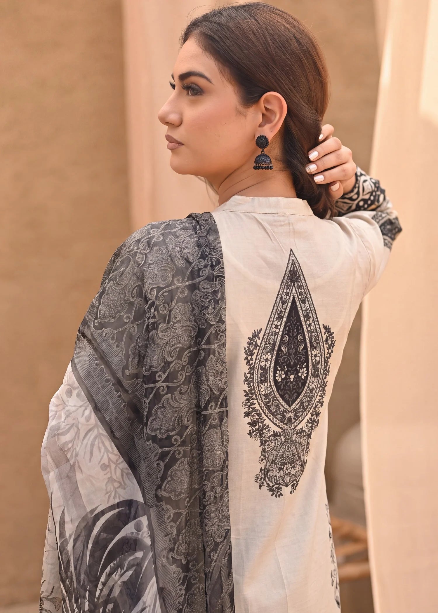 Sahibas by Mirza