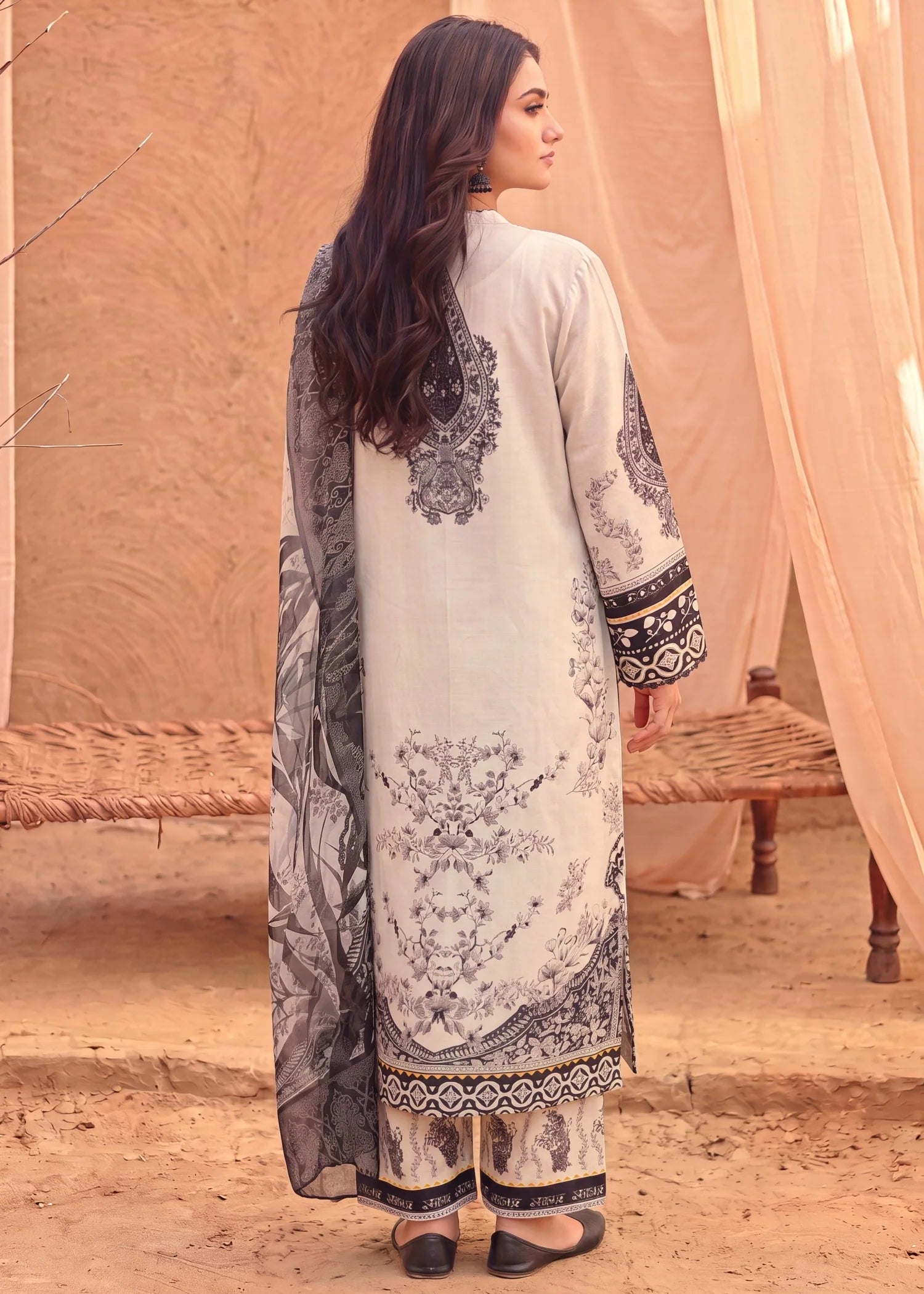 Sahibas by Mirza